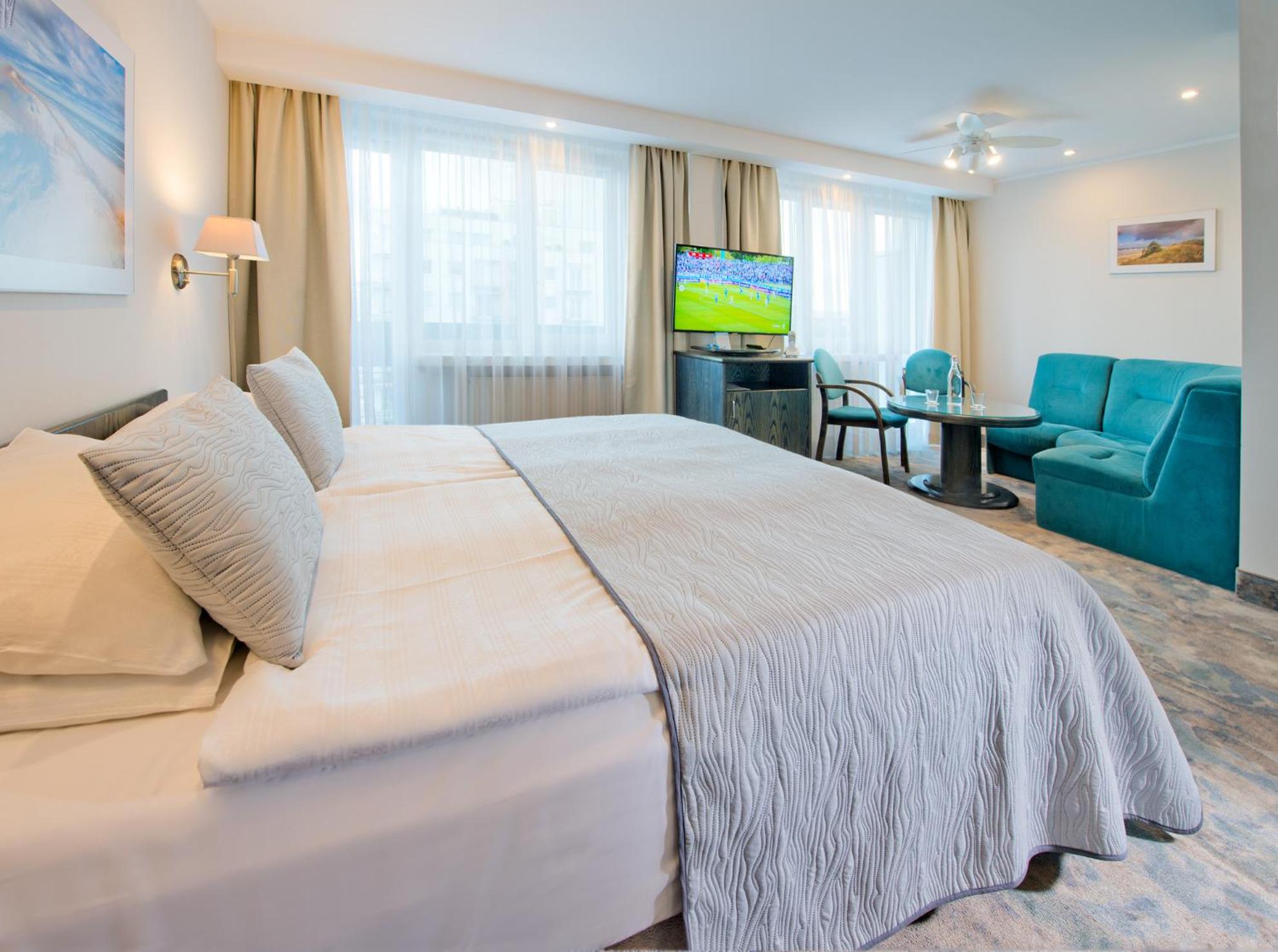Deluxe Double Room with Balcony photo 1