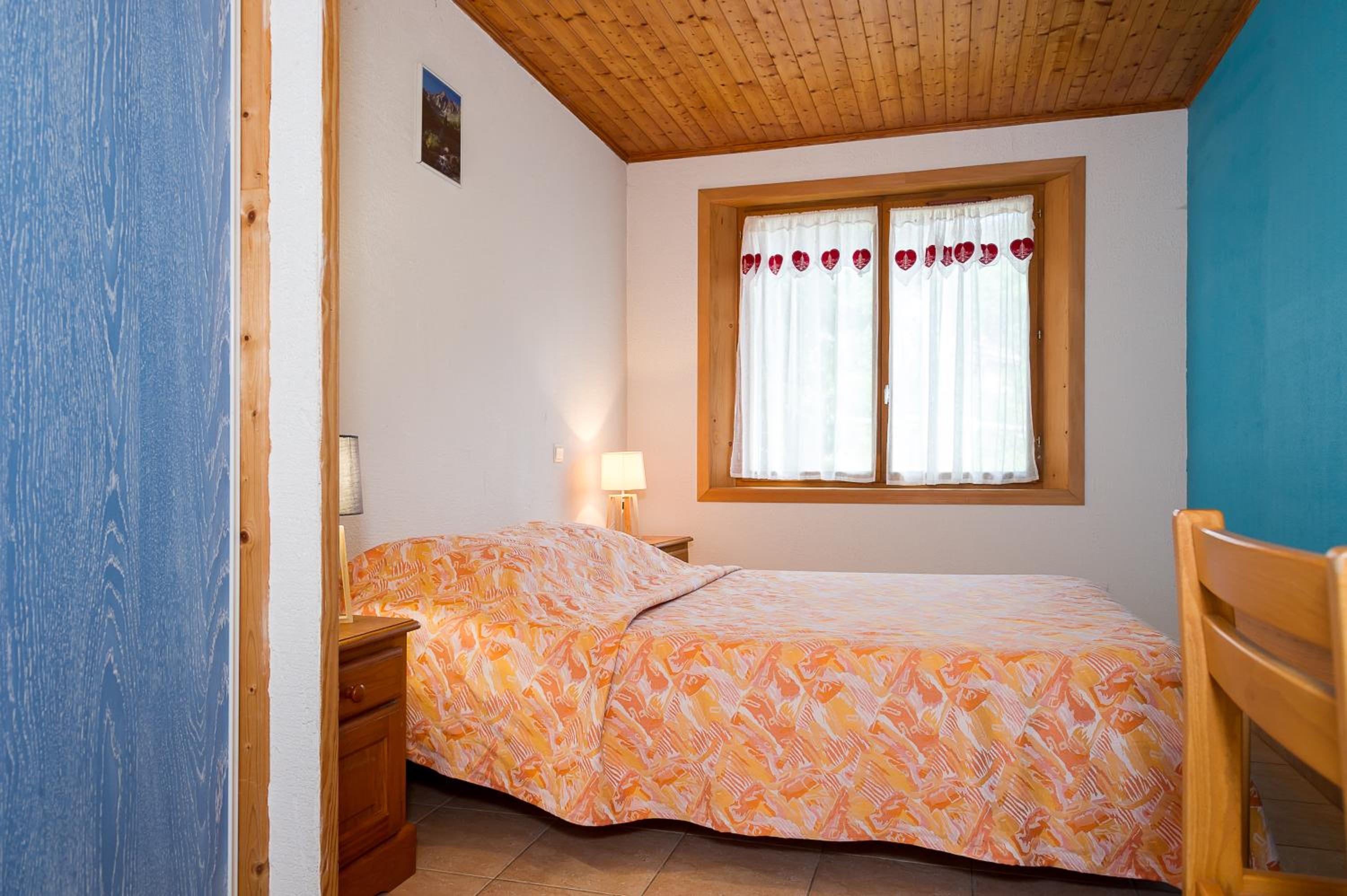 Standard Double Room with Shared Bathroom photo 2