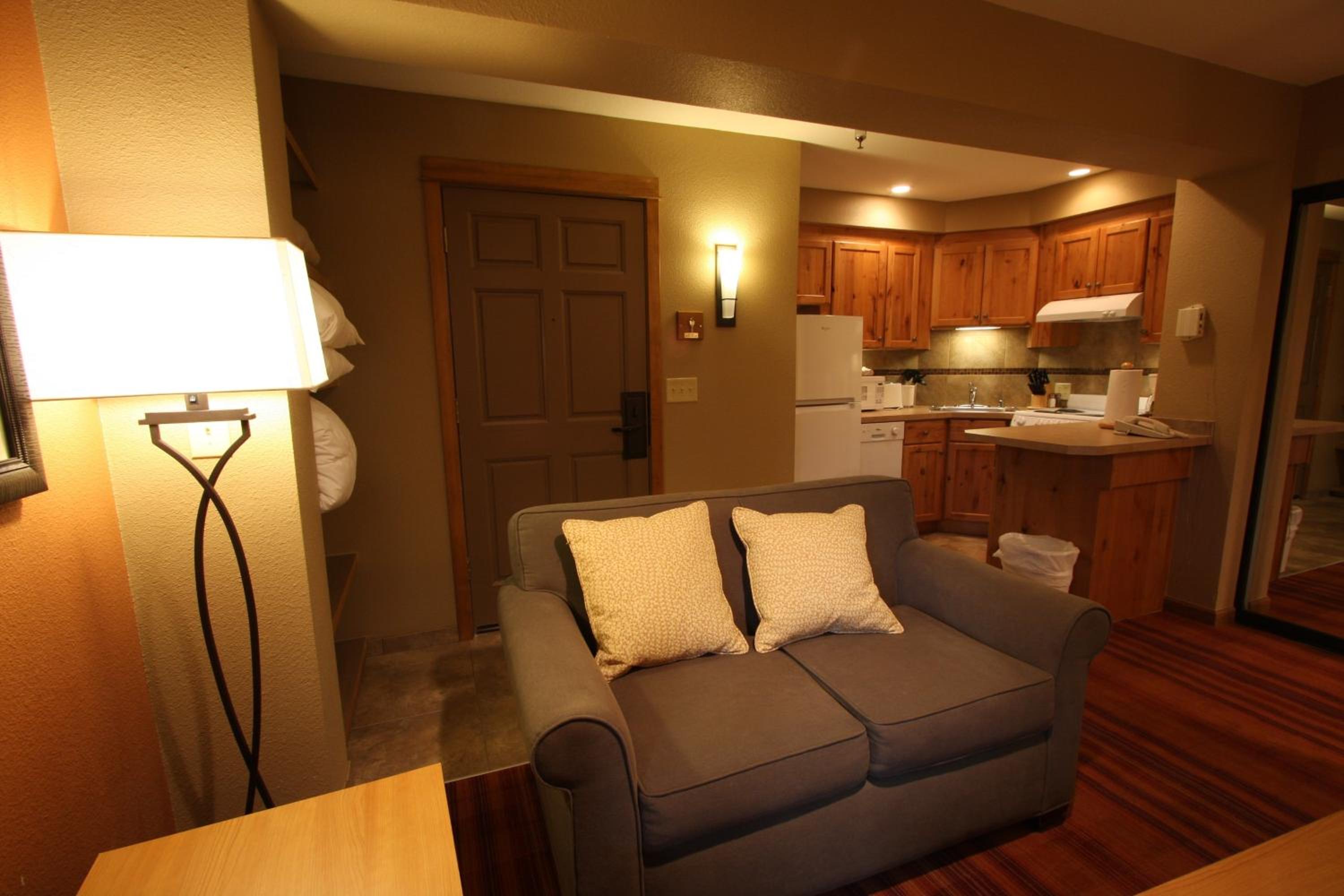Studio Apartment - Photo 4