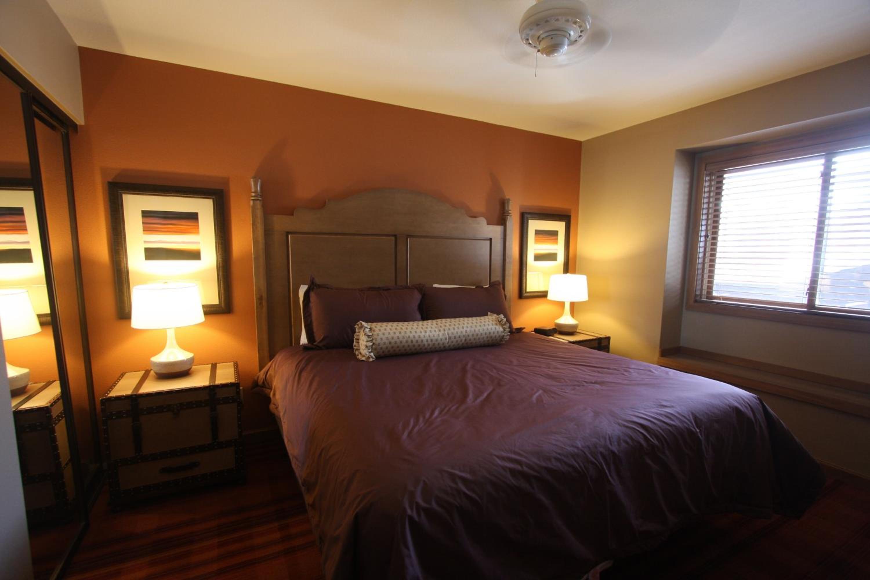 One-Bedroom Apartment - Photo 1