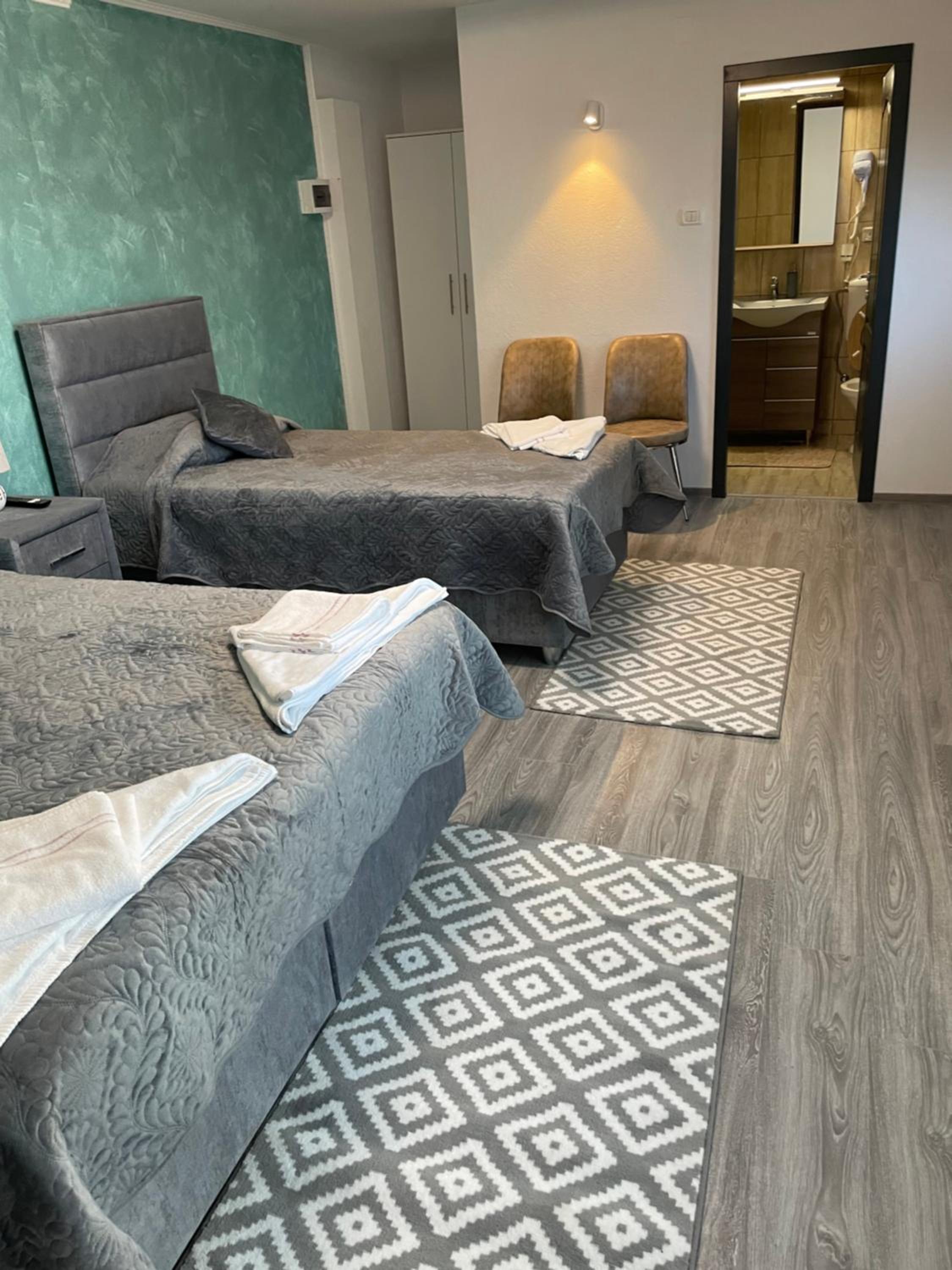 Triple Room photo 2