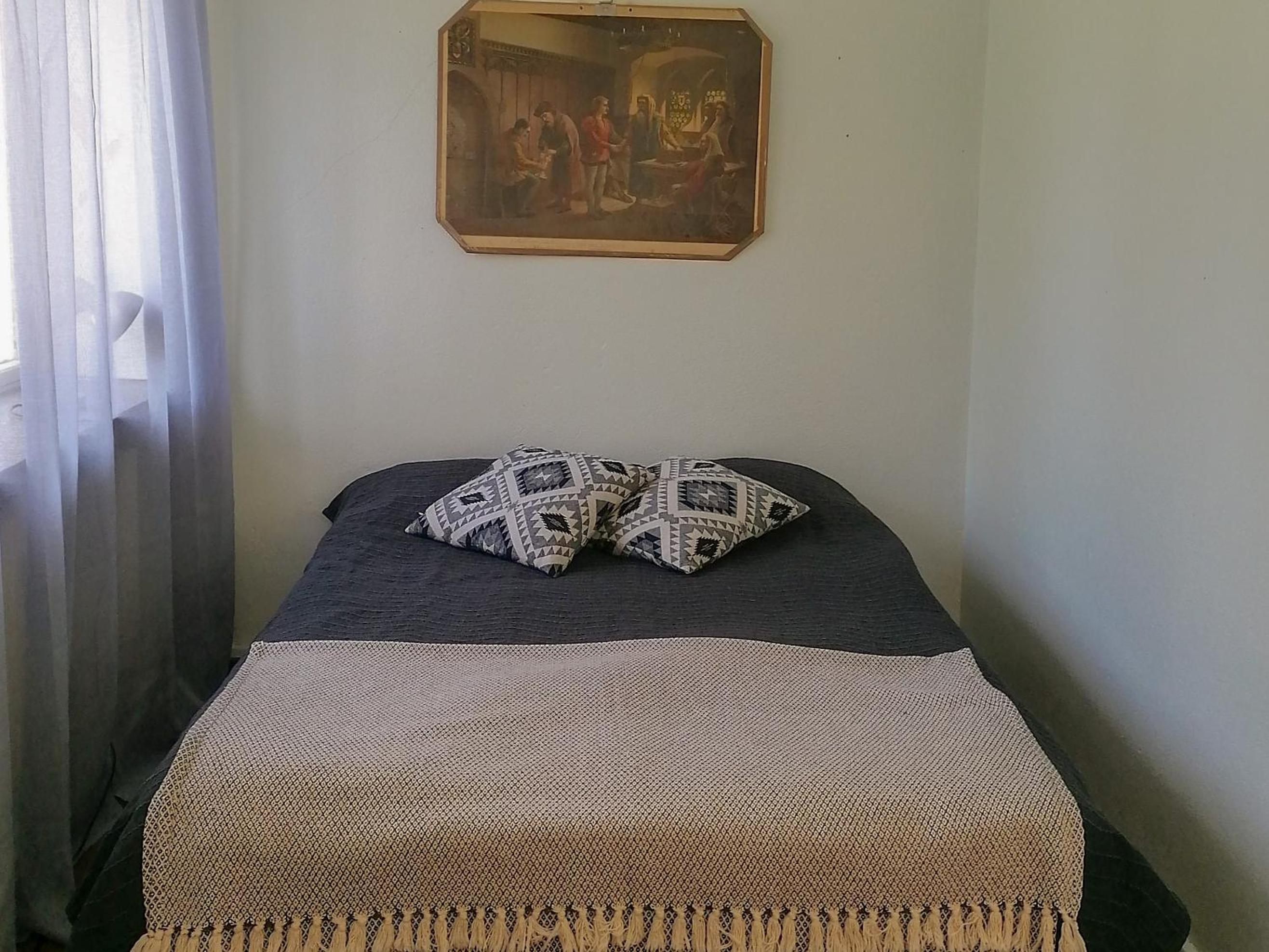 Studio Apartment with Shared Shower photo 3