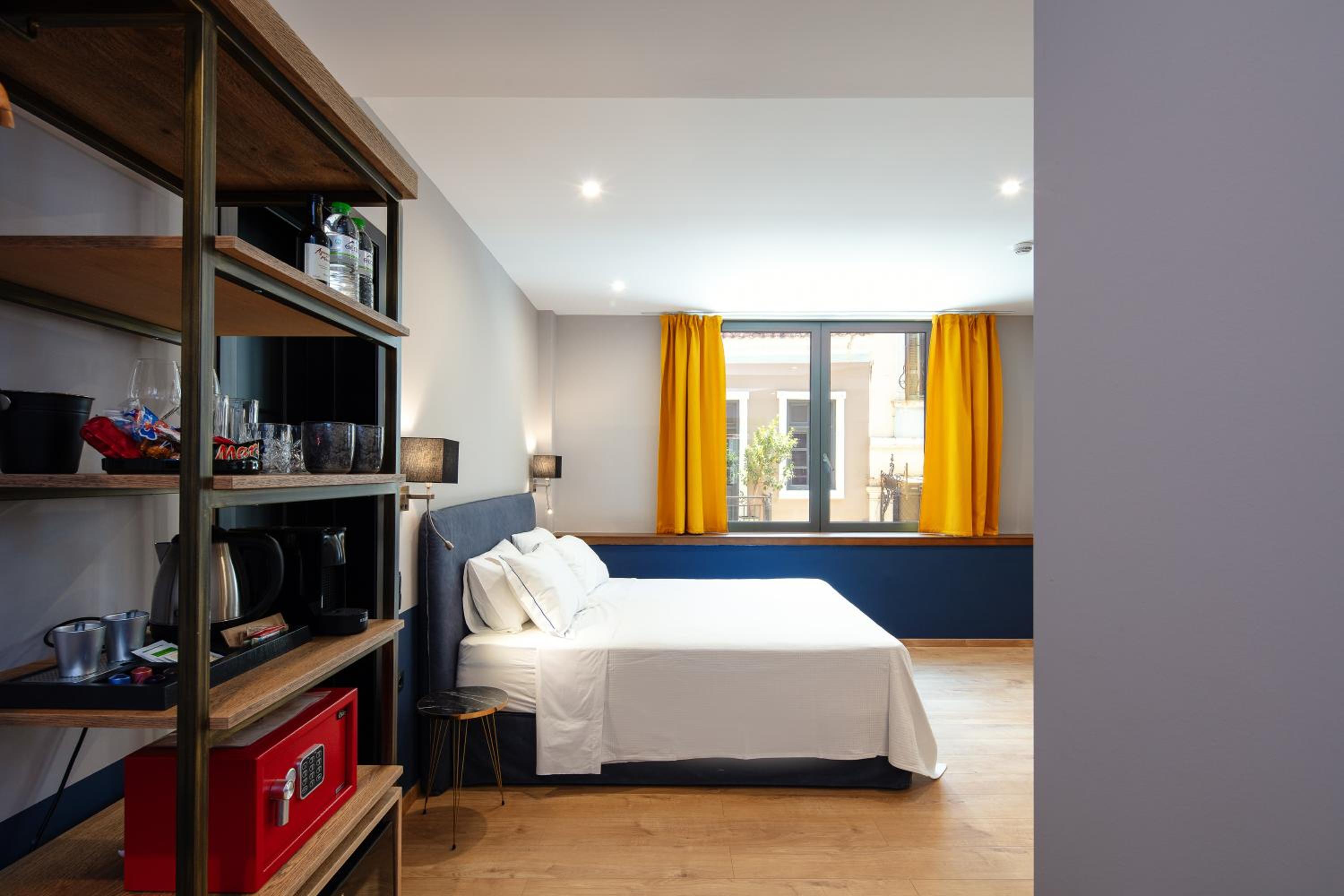 Superior Suite with City View photo 1