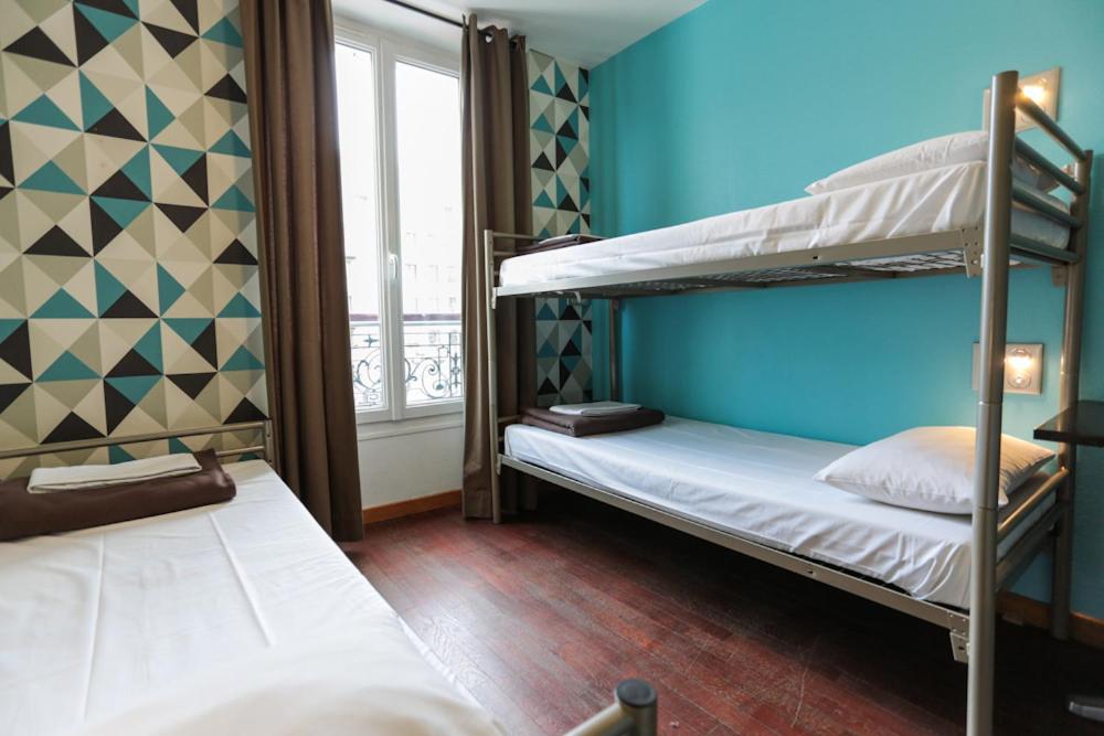 Bed in 4-Bed Female Dormitory Room photo 1