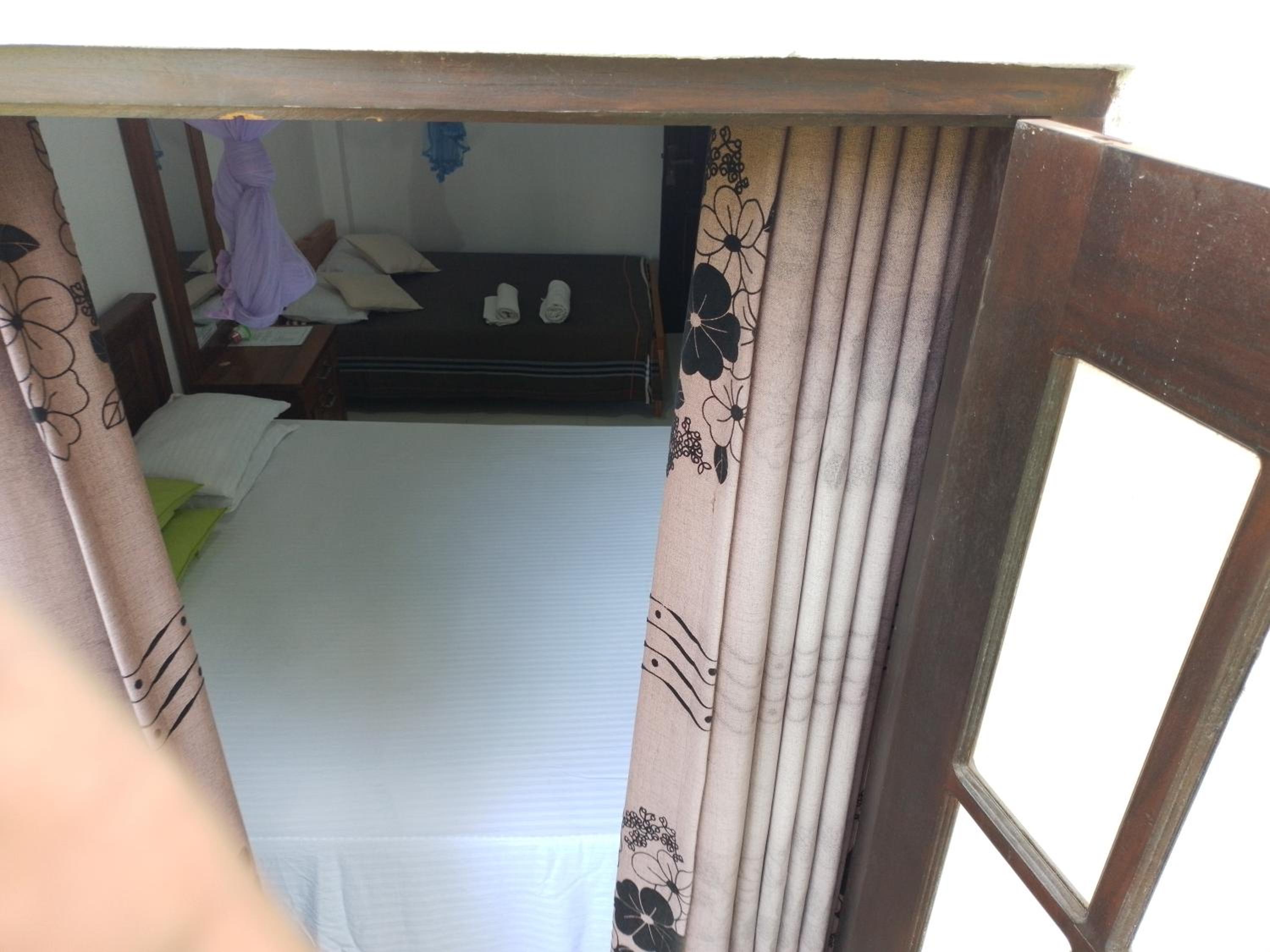 Family Room with Private Bathroom photo 3