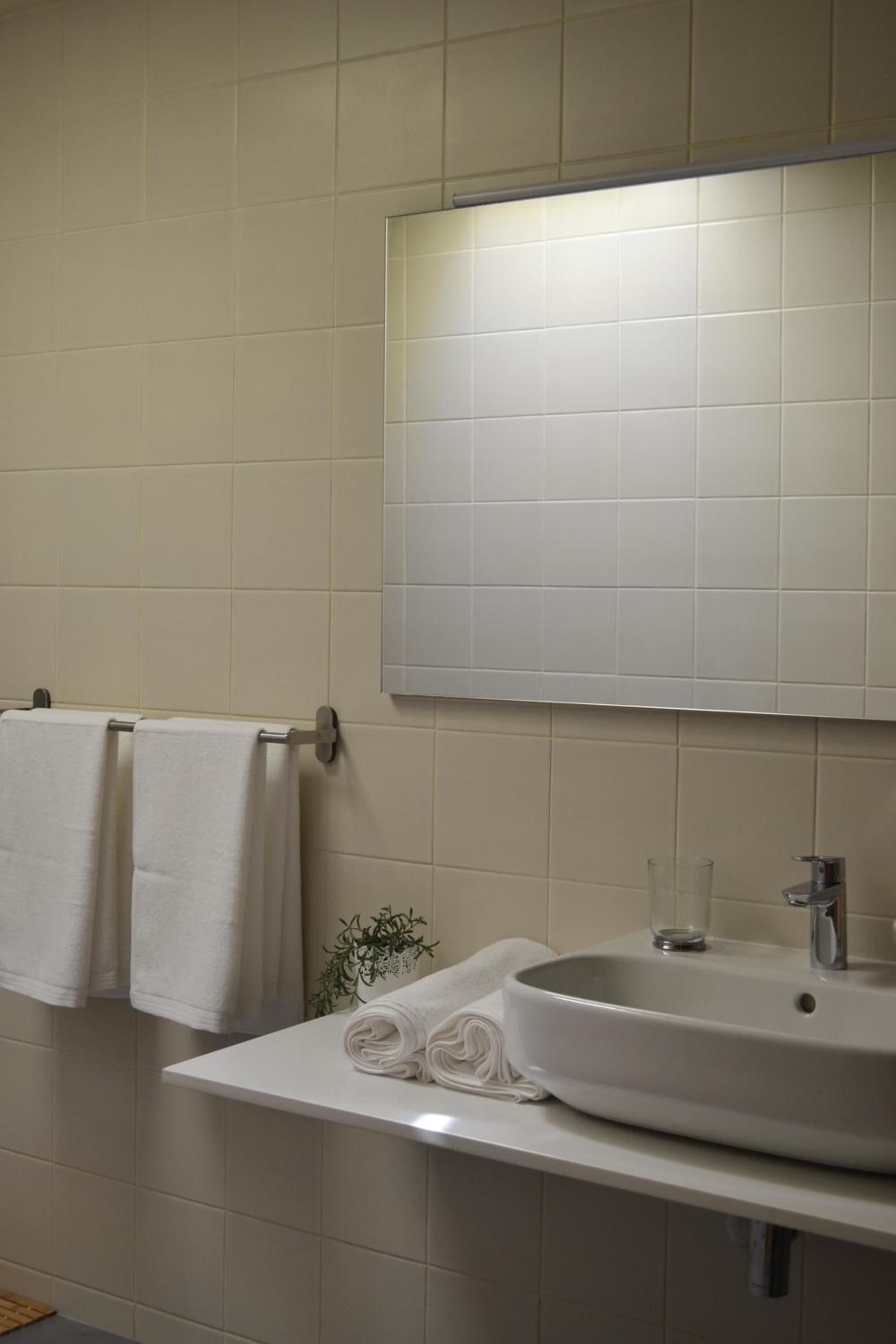 Two-Bedroom Apartment - Photo 23