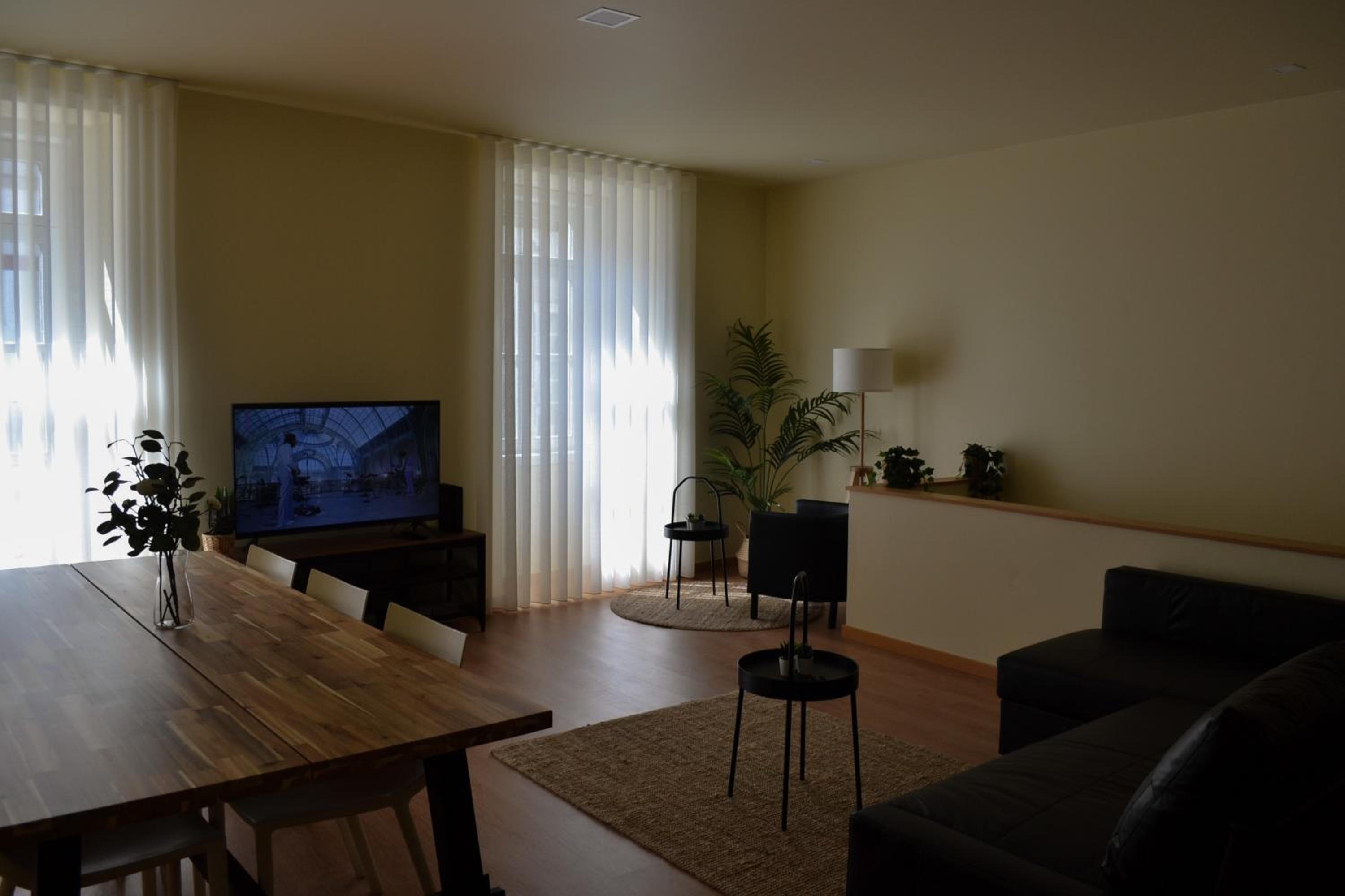 Two-Bedroom Apartment - Photo 25