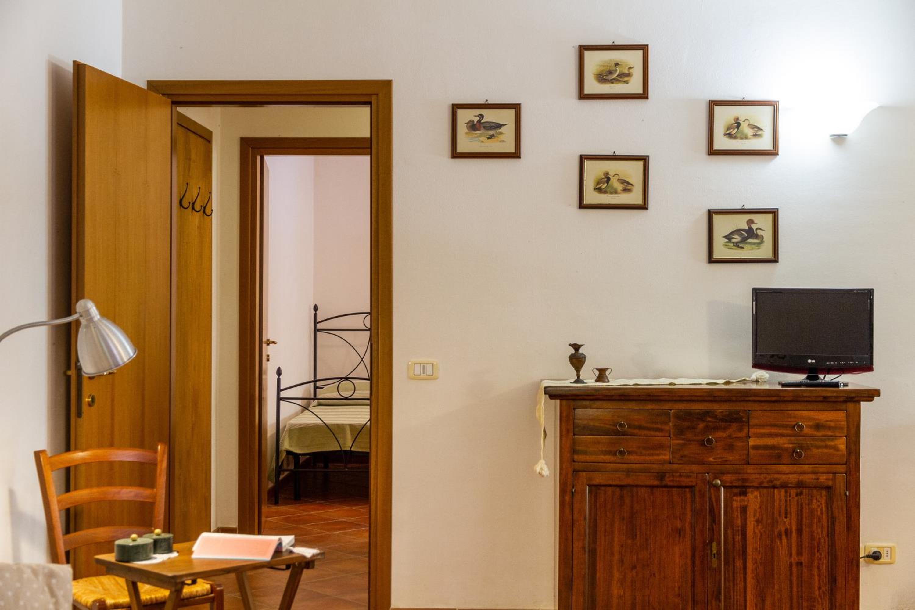 One-Bedroom Apartment with Garden View