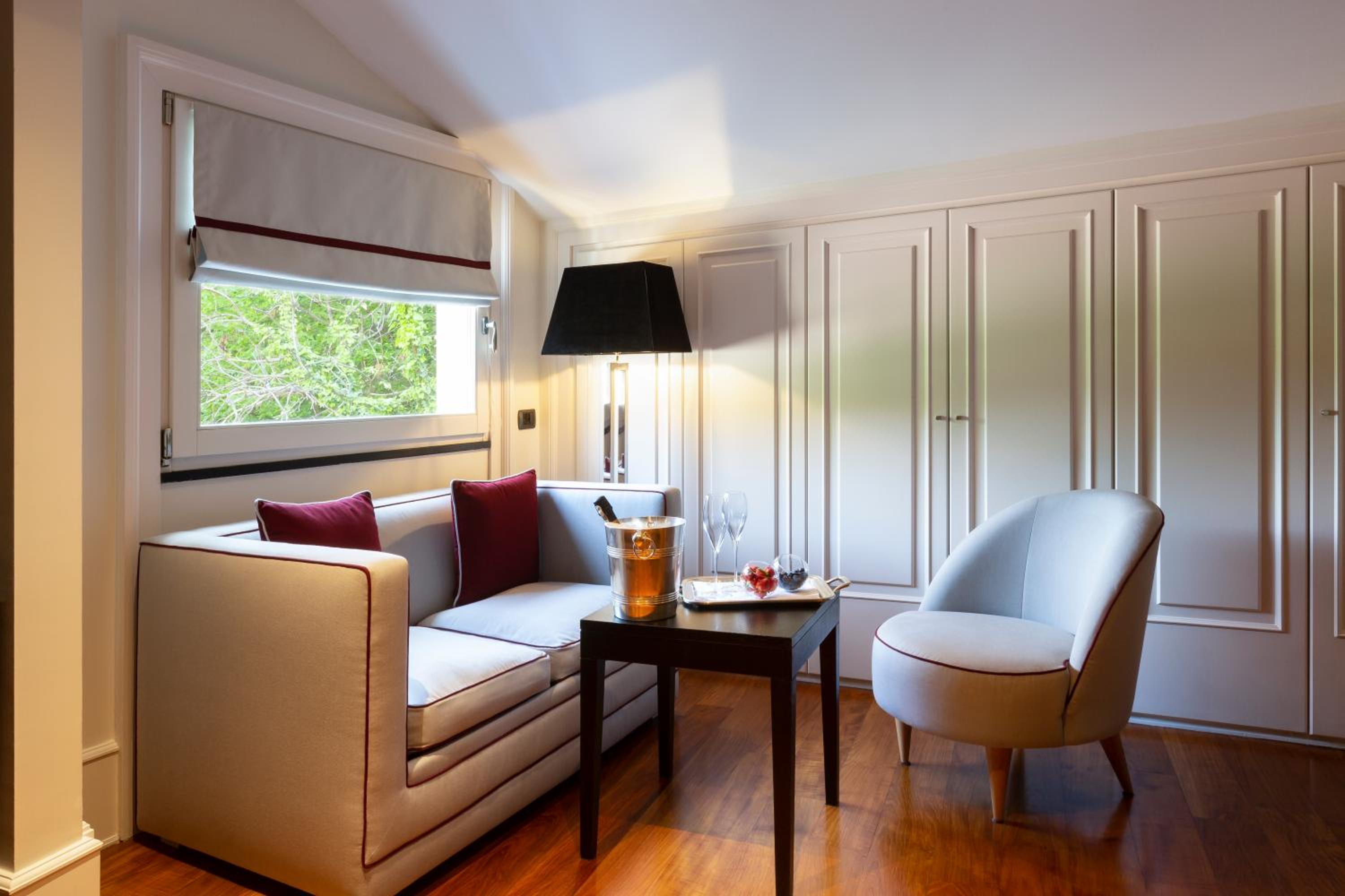 Junior Suite (2 Adults) - Photo 4