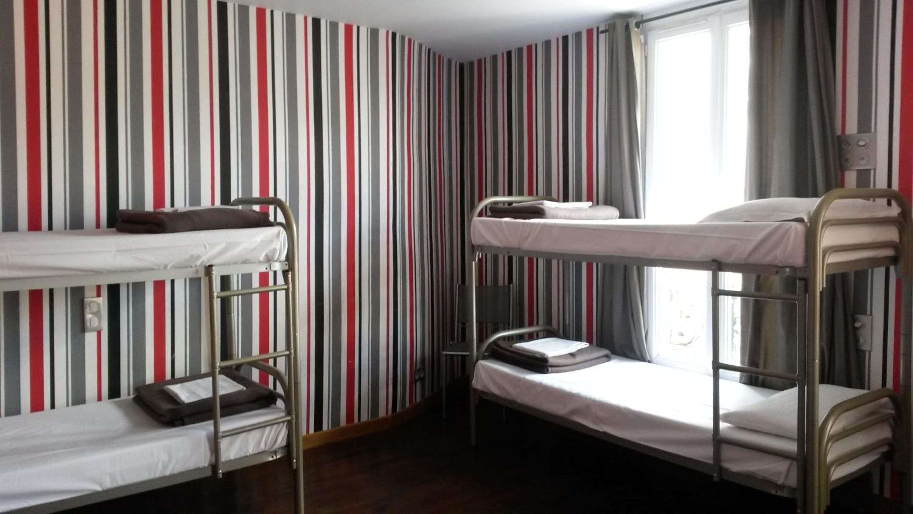 Bed in 4-Bed Mixed Dormitory Room photo 1