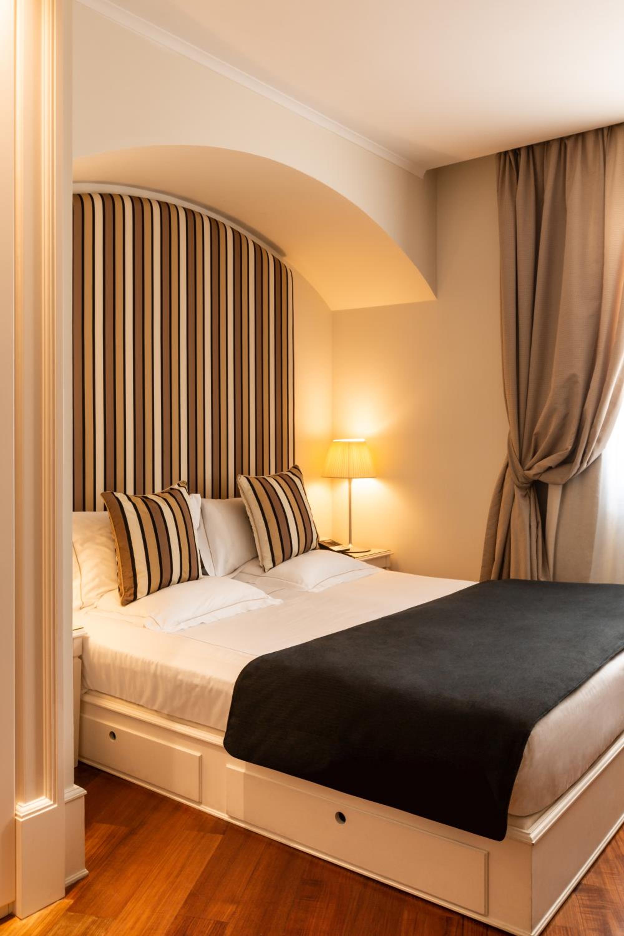 Superior Double or Twin Room - Photo 1