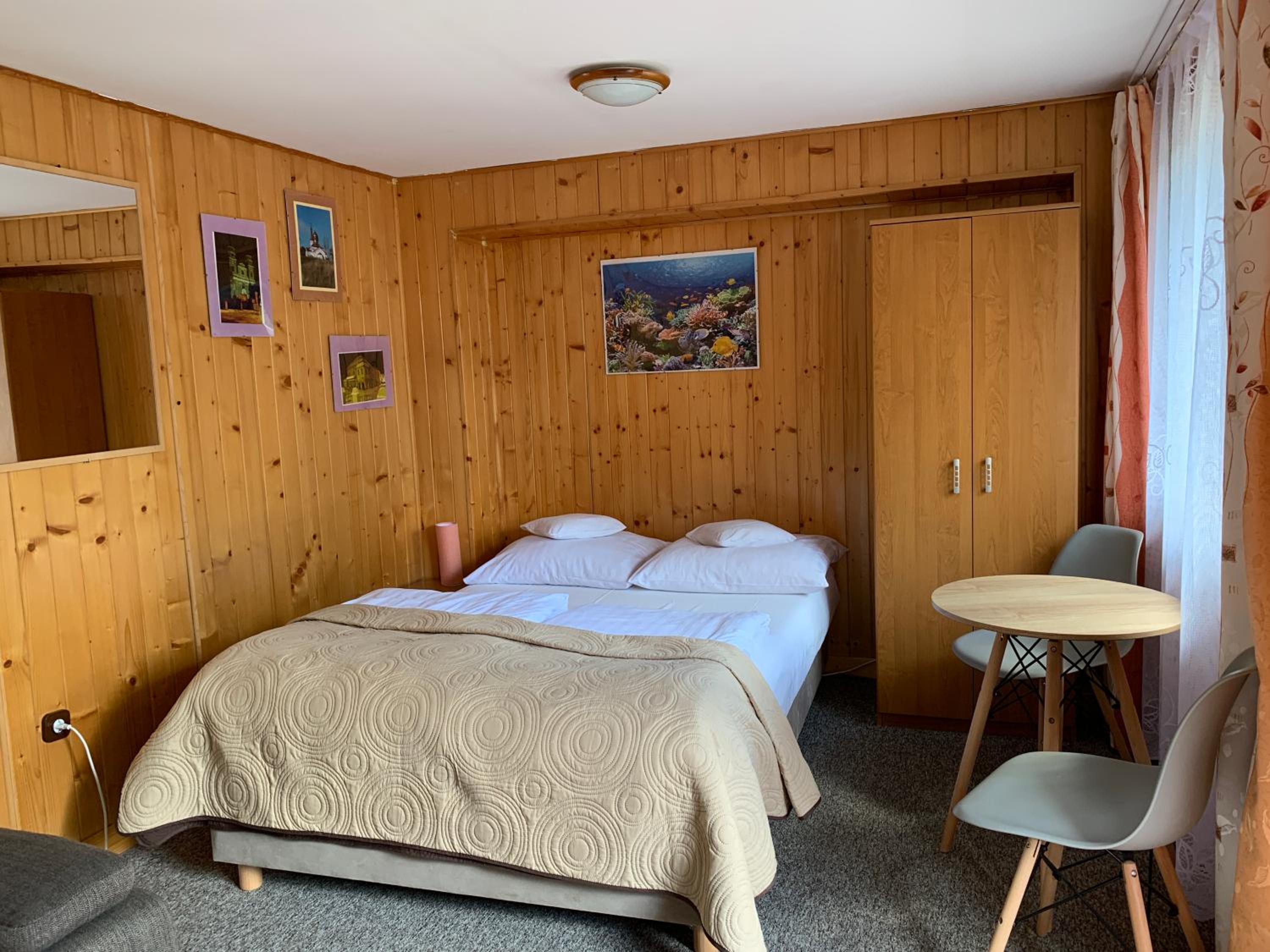 Economy Double Room photo 3