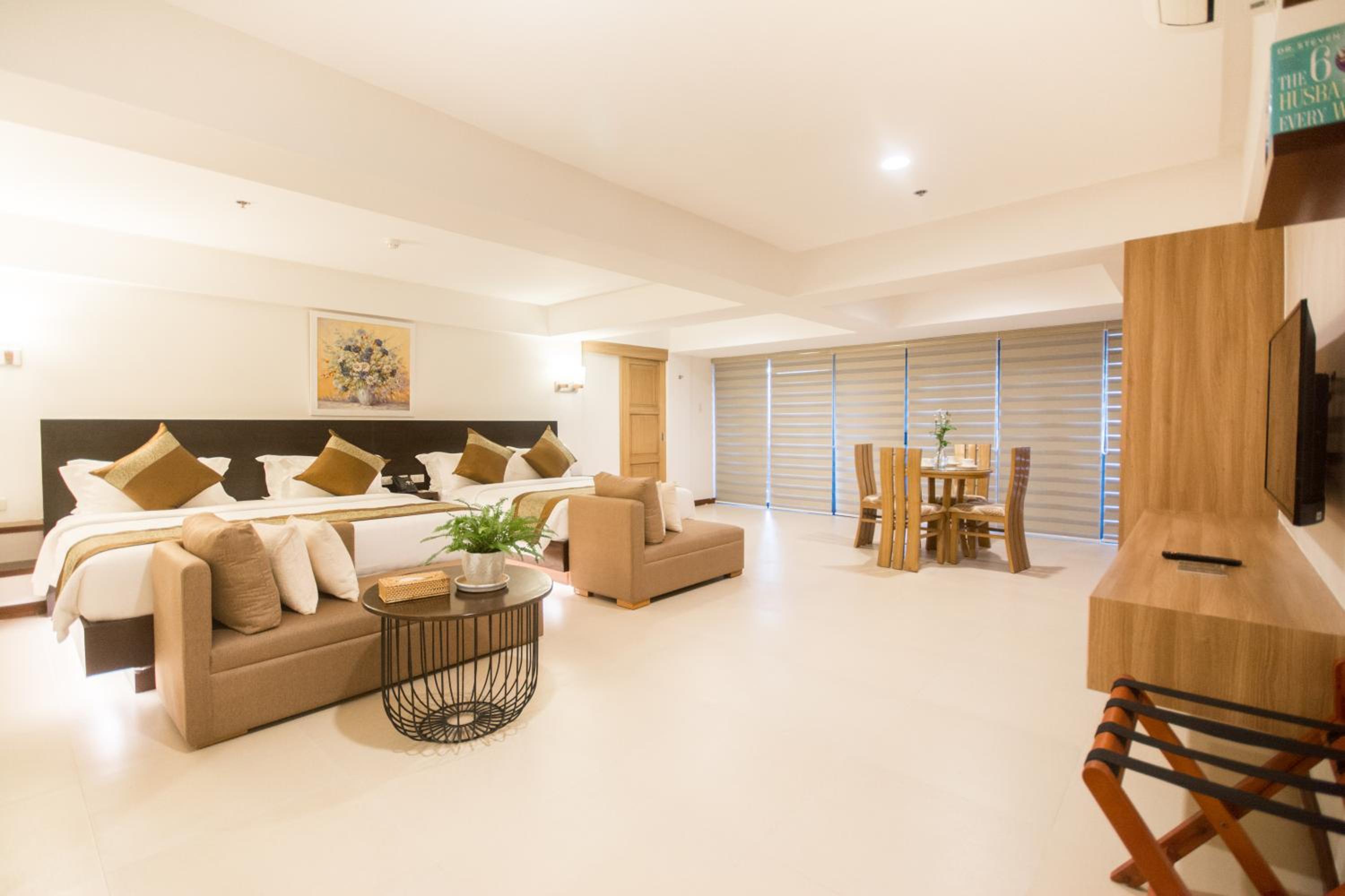 Family Suite Room - Photo 1