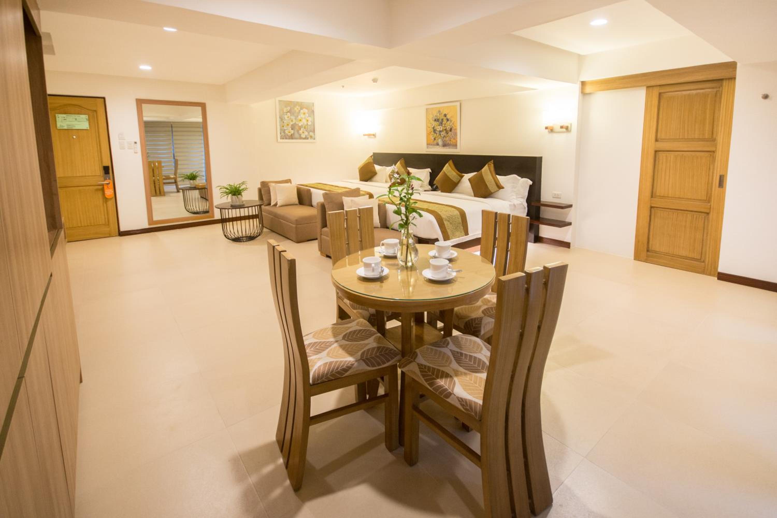 Family Suite Room - Photo 3