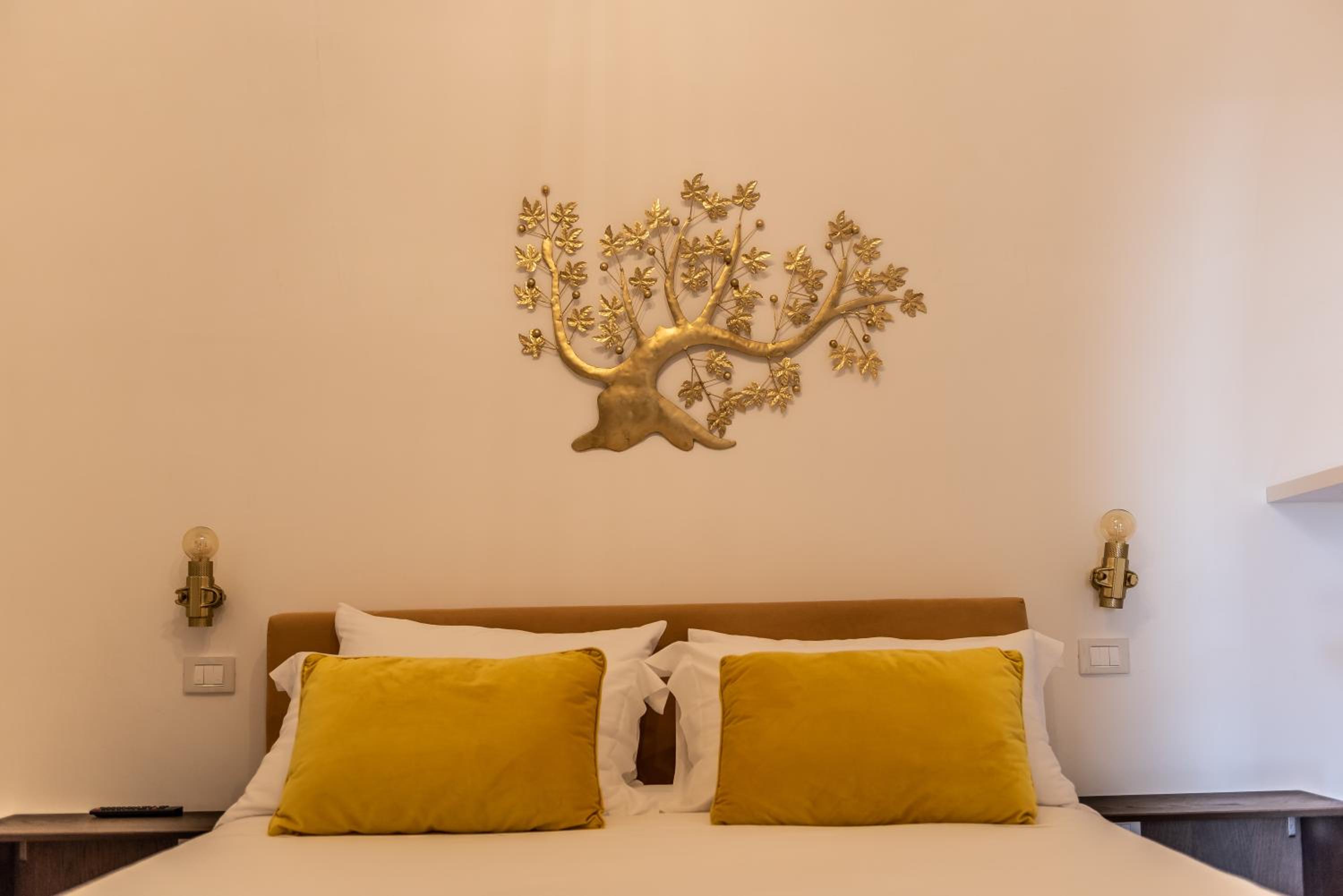 Double Room - Photo 6