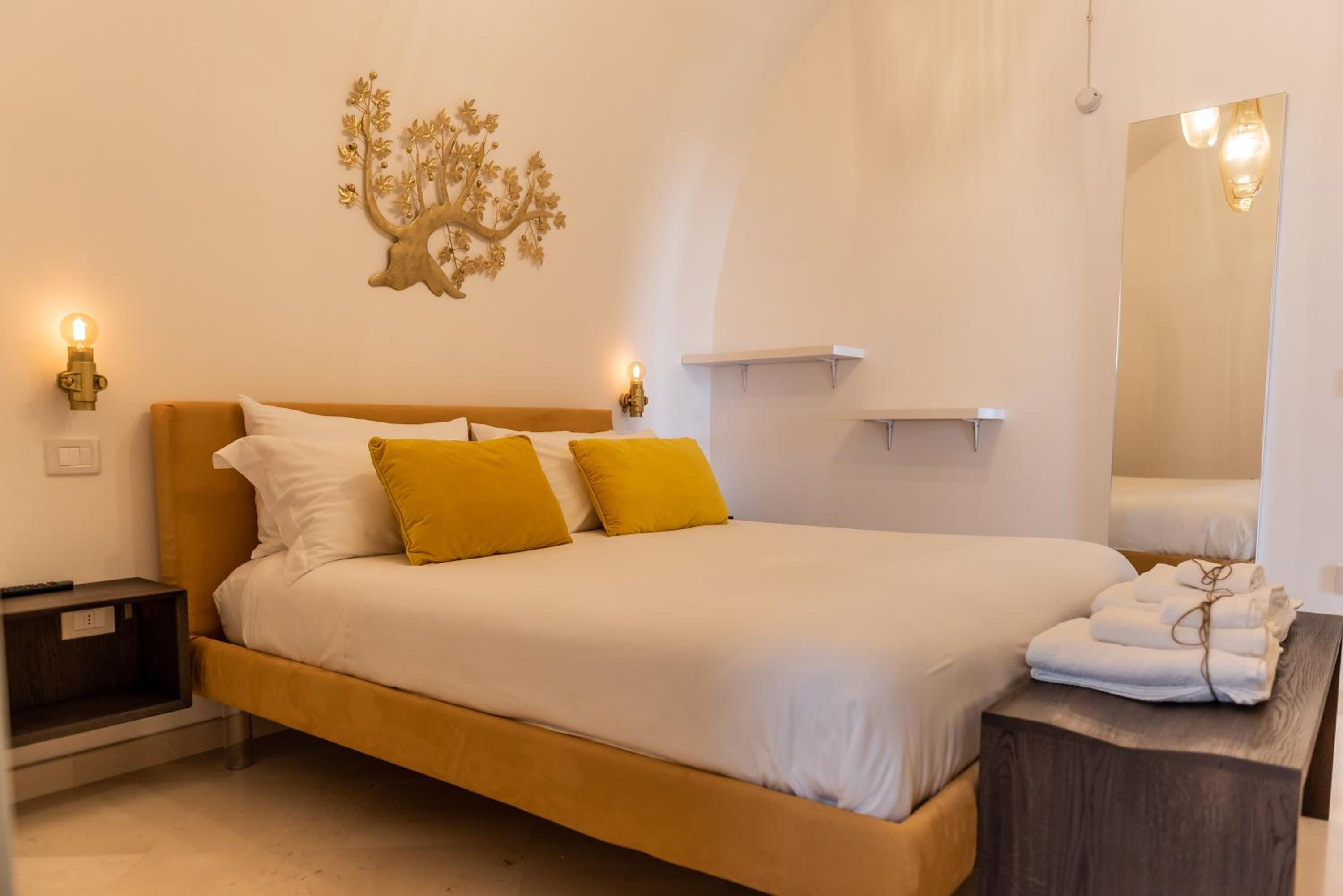 Double Room - Photo 5