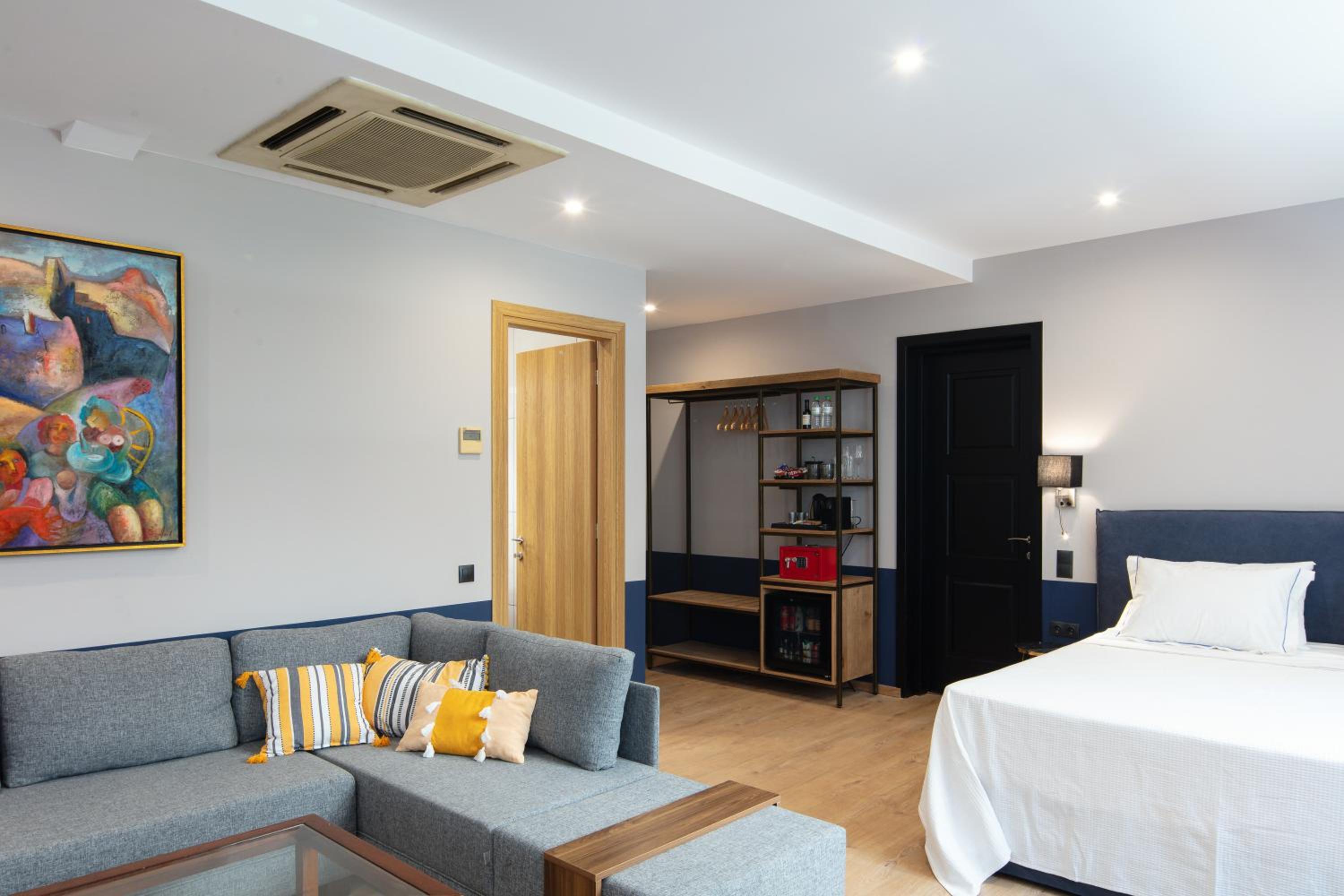 Superior Suite with City View photo 3