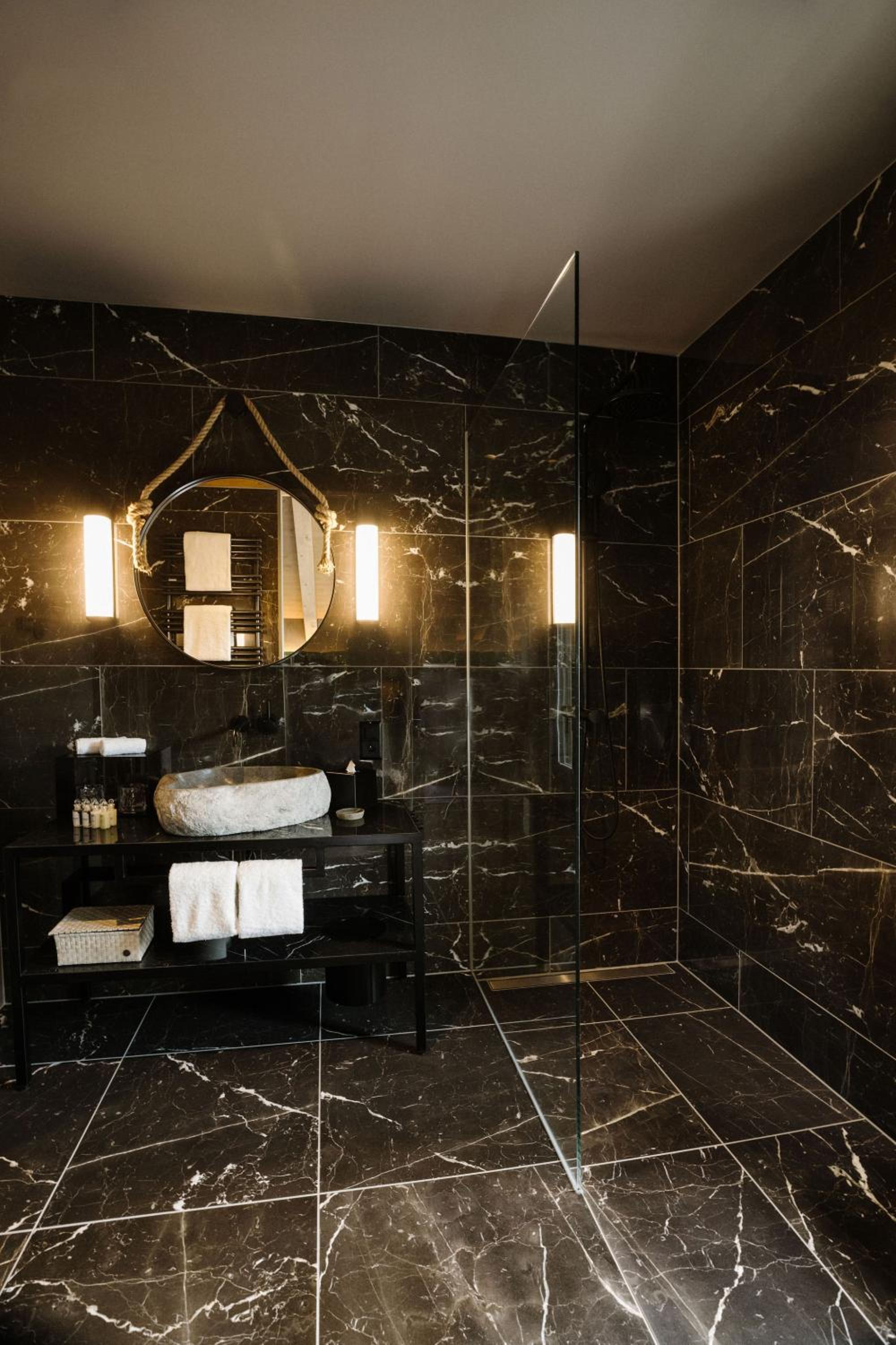 Luxury Room - Photo 3