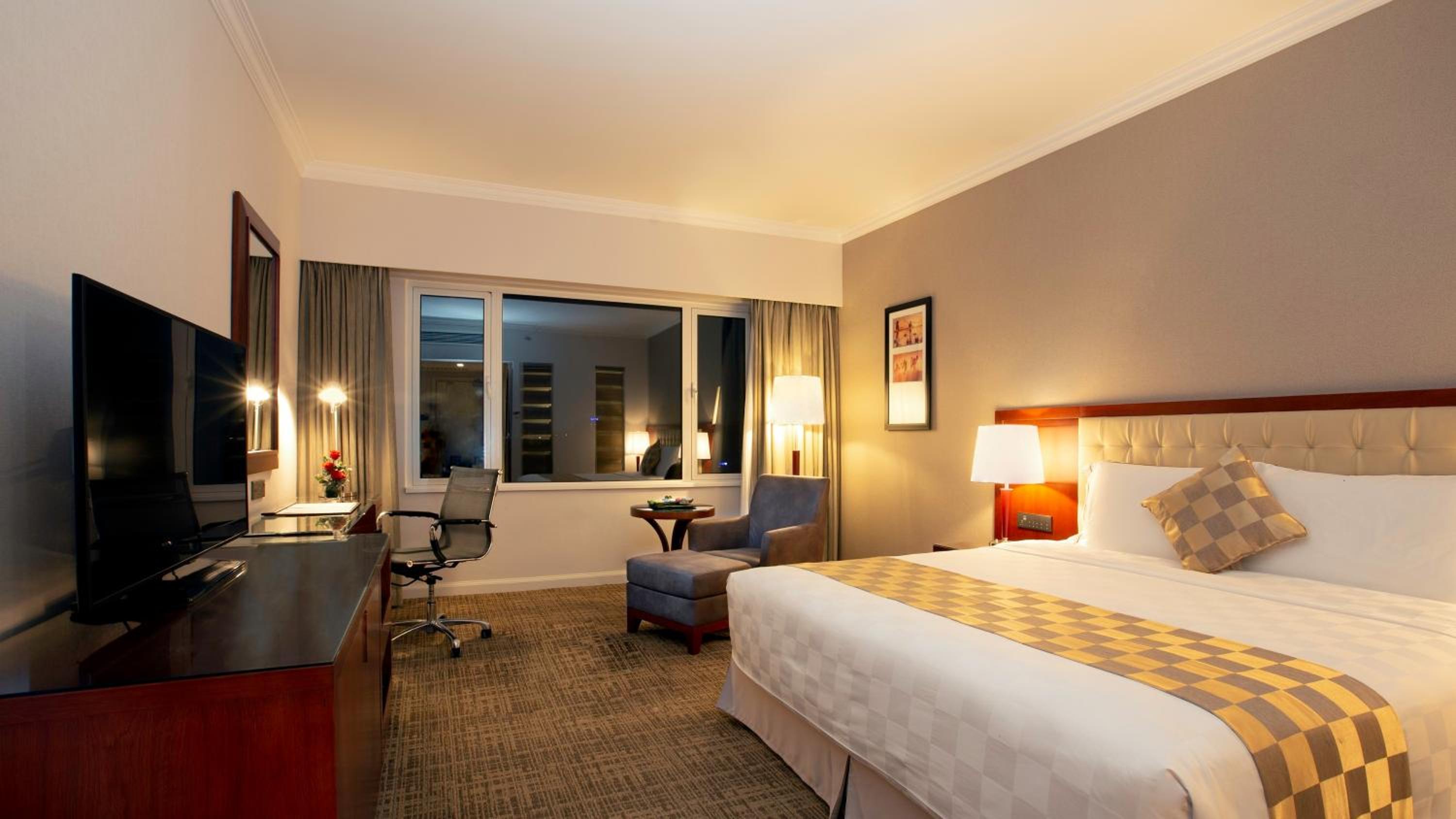 Deluxe King Room photo 3