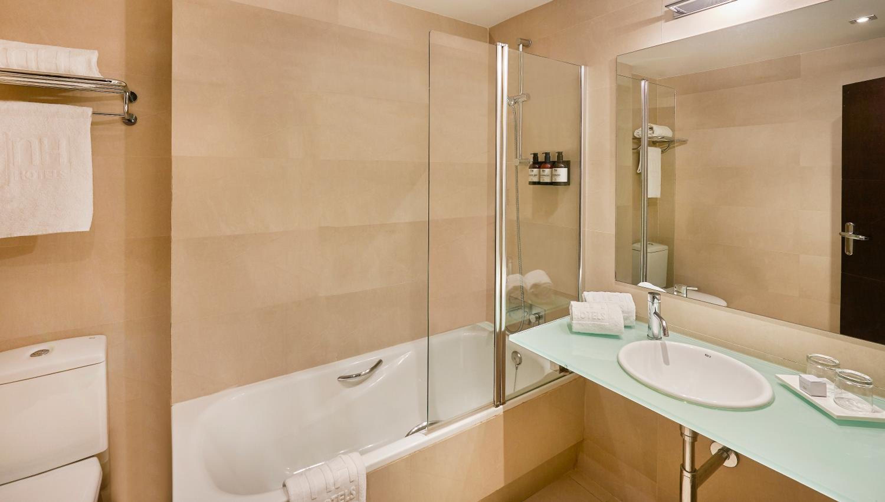 Standard Double Or Twin Room Free Parking photo 3