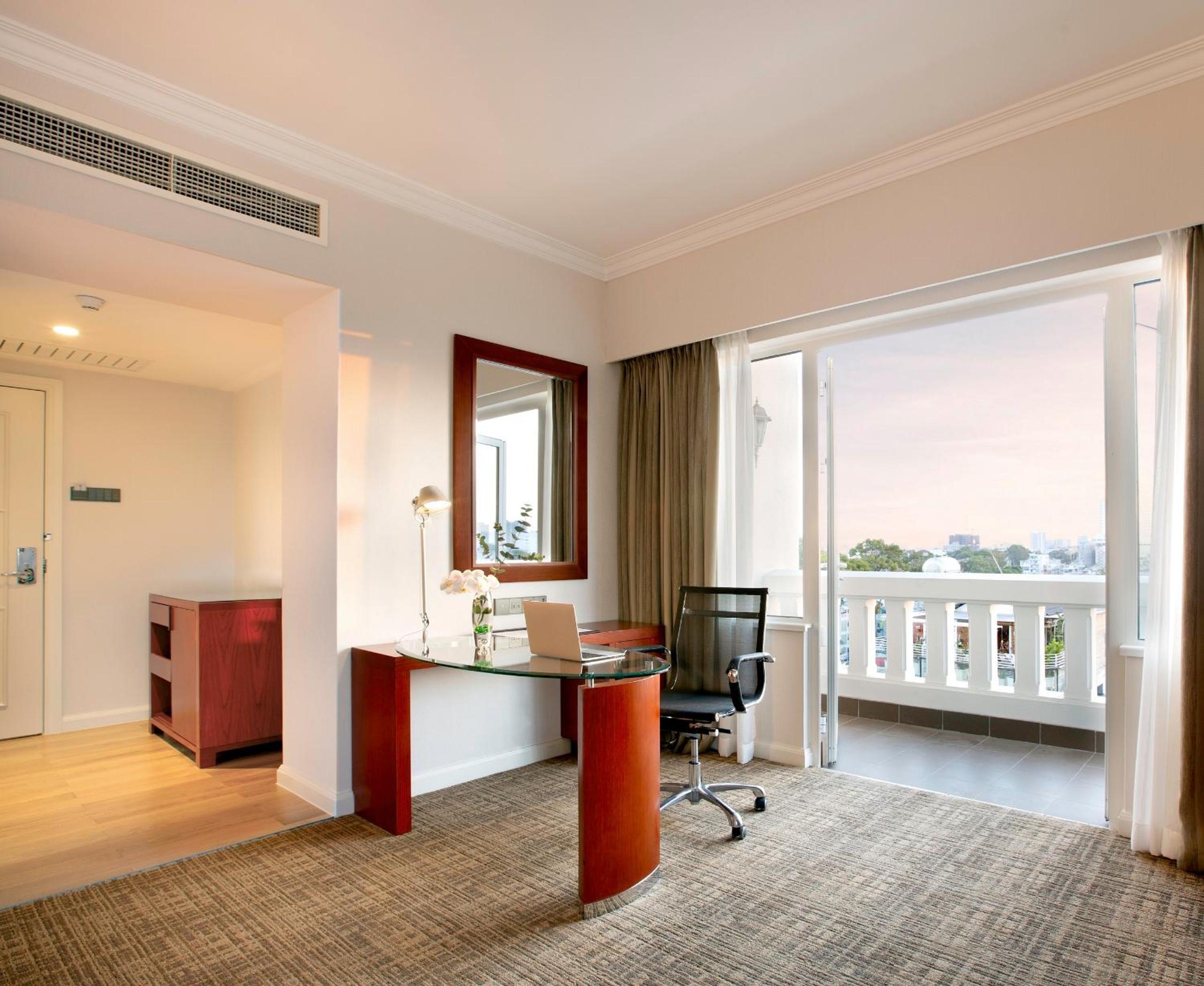 Twin Room with Balcony photo 3