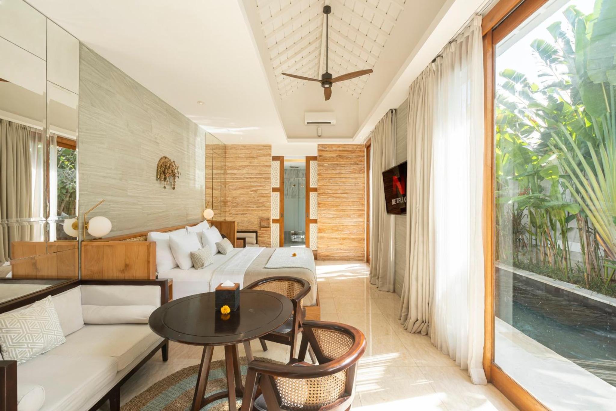 One-Bedroom Villa with Private Pool - Photo 11