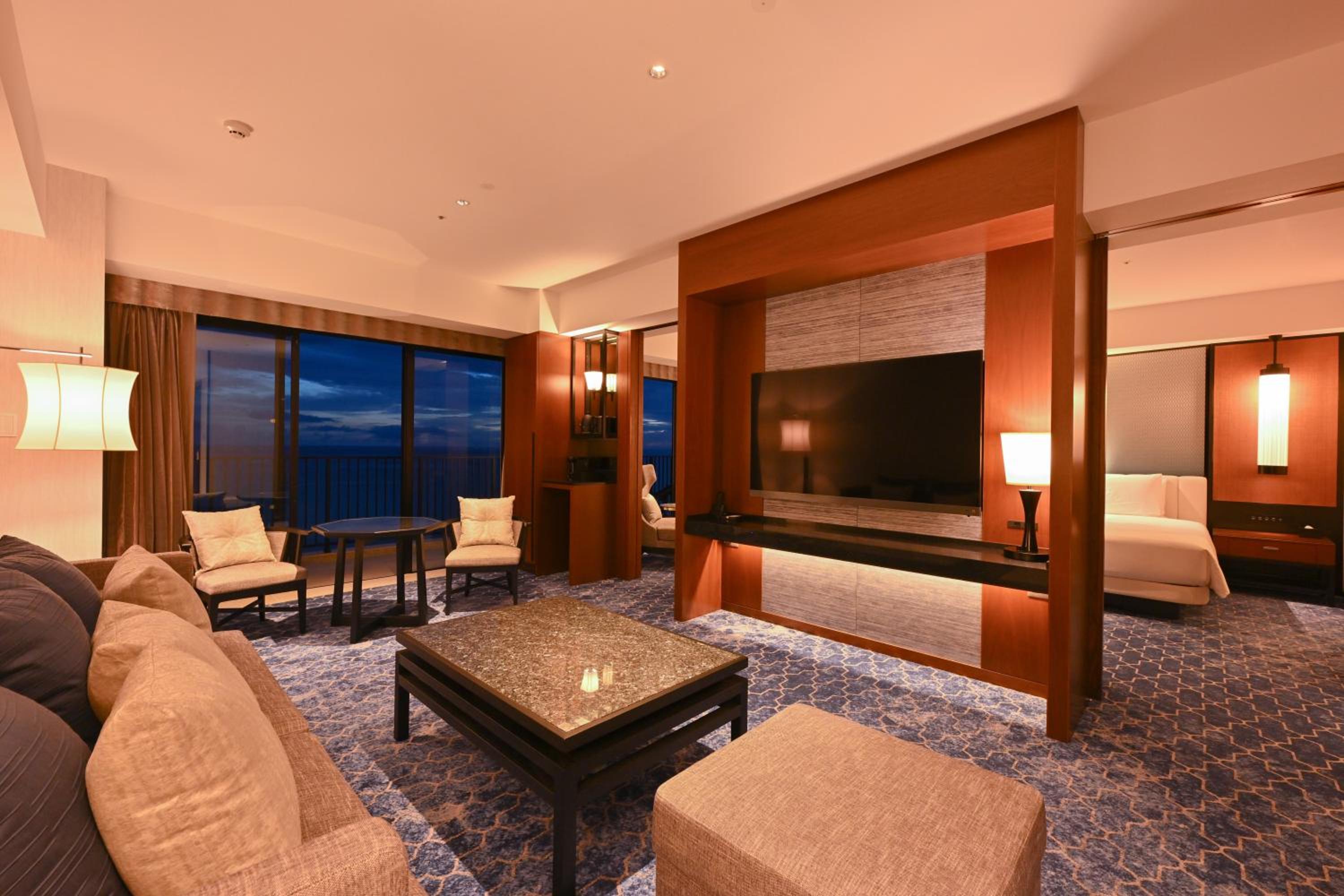 Deluxe Suite Twin - Photo 11