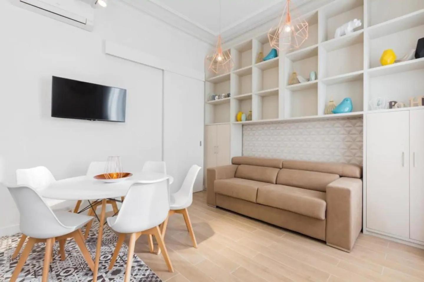 Three-Bedroom Apartment photo 2