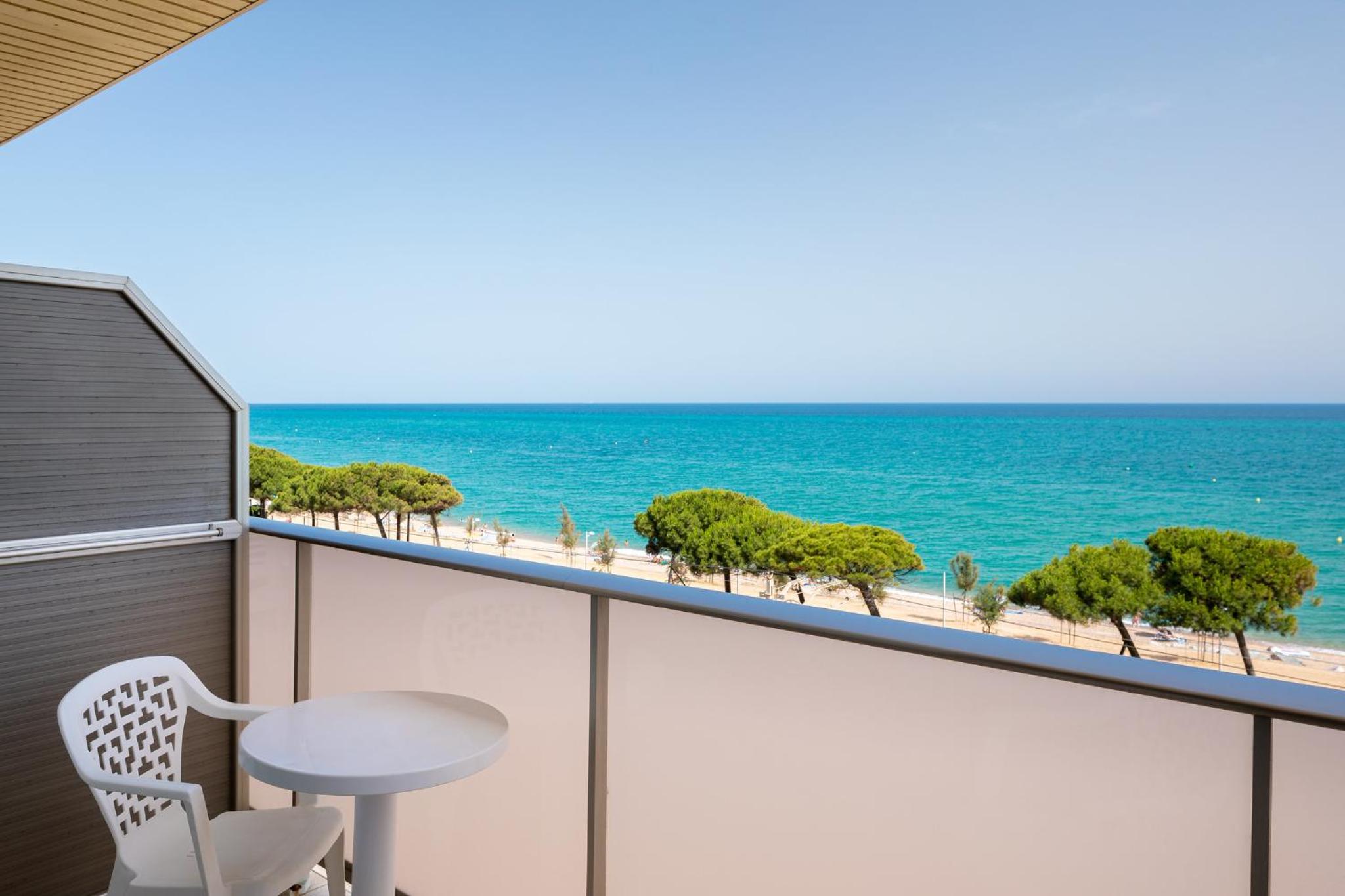 Twin Room with Sea View photo 2