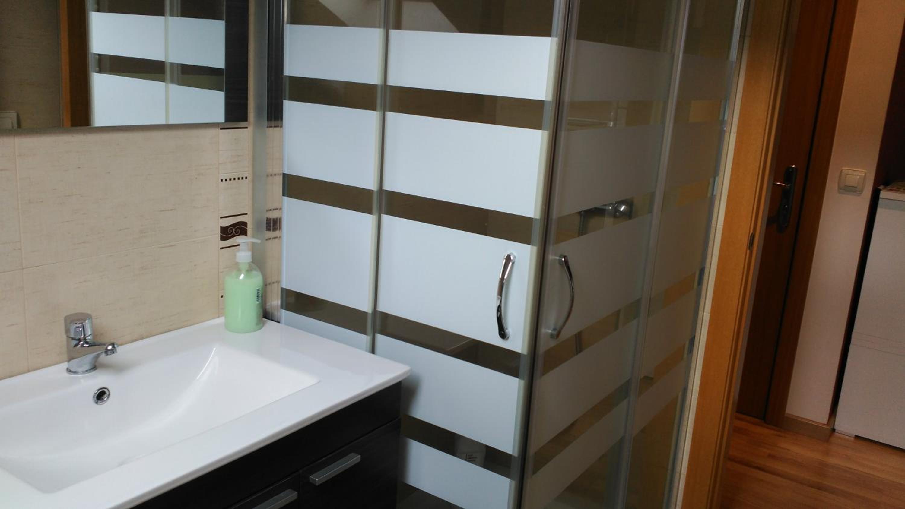 One-Bedroom Apartment - Photo 11