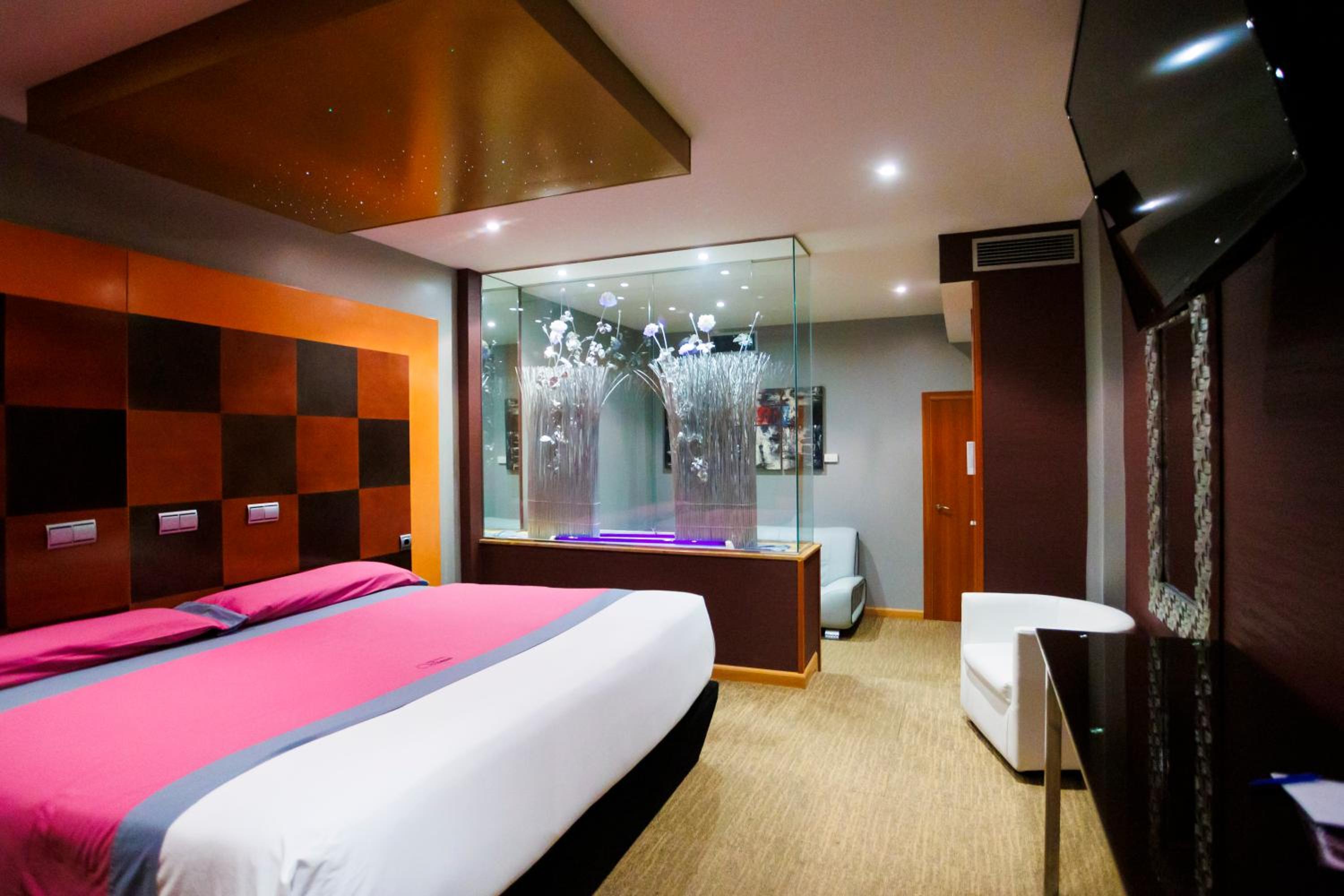Double Room - Photo 9