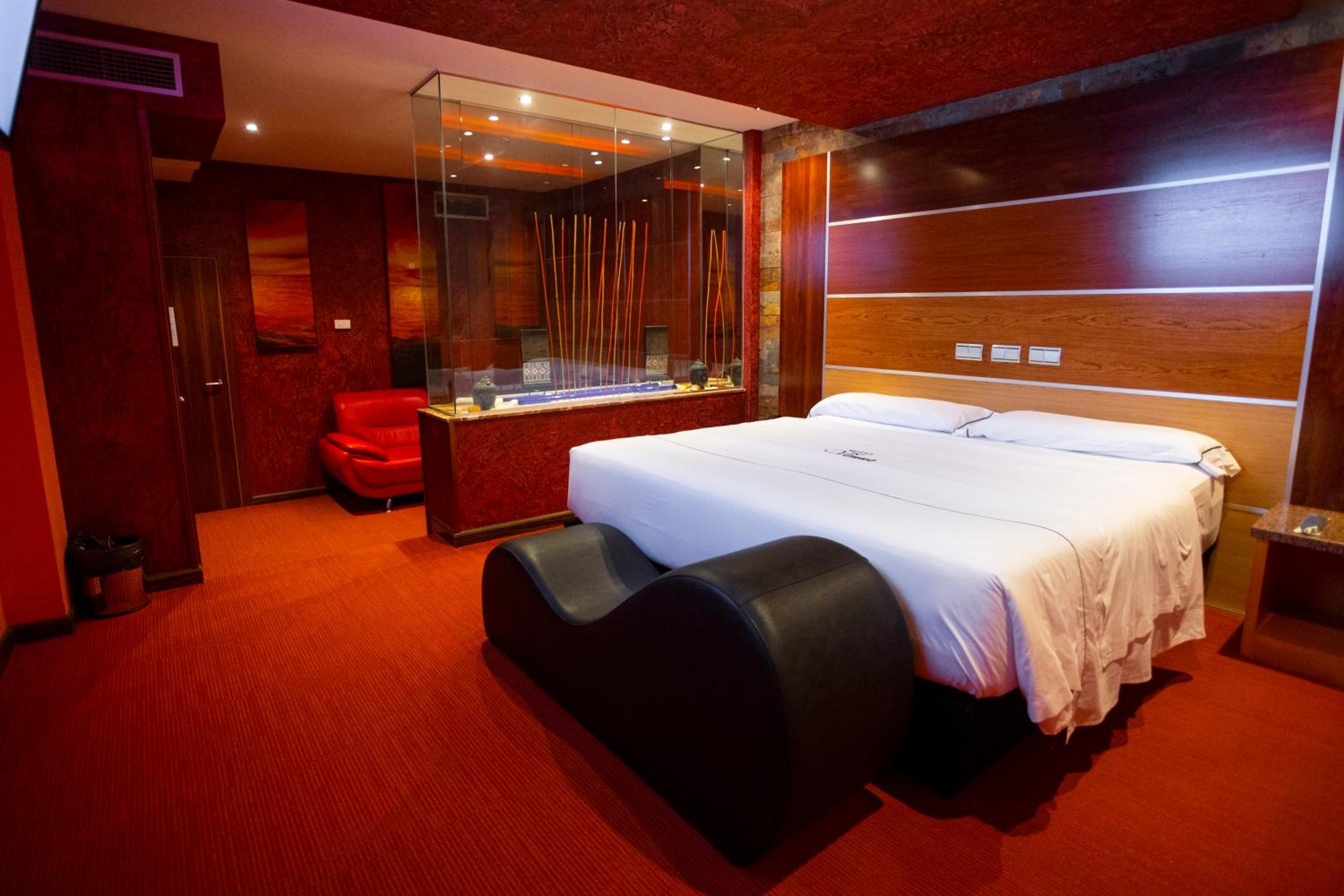 Double Room - Photo 34