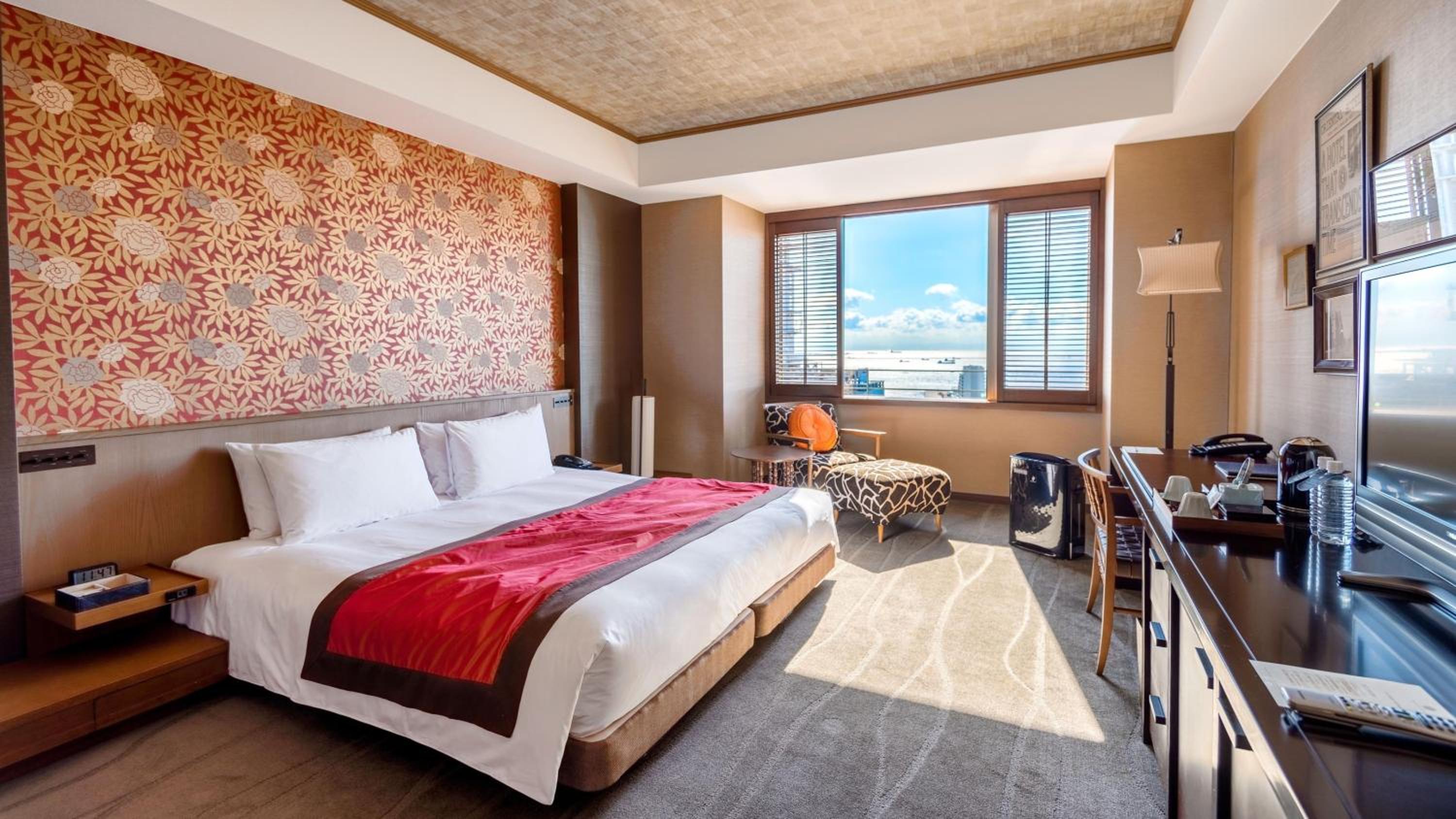Oriental King Room - Harbor Side - Photo 1