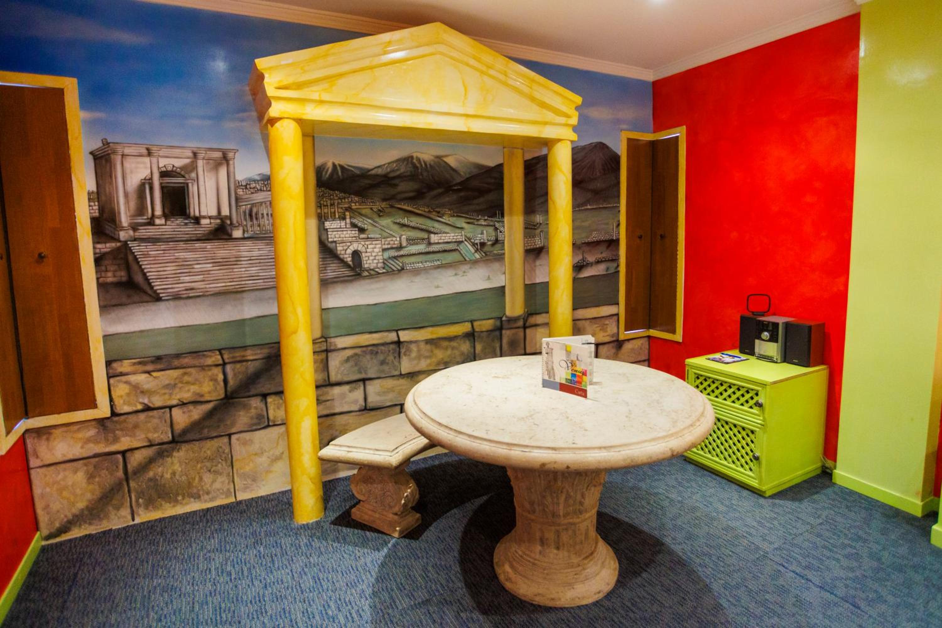 Deluxe Suite - Photo 7