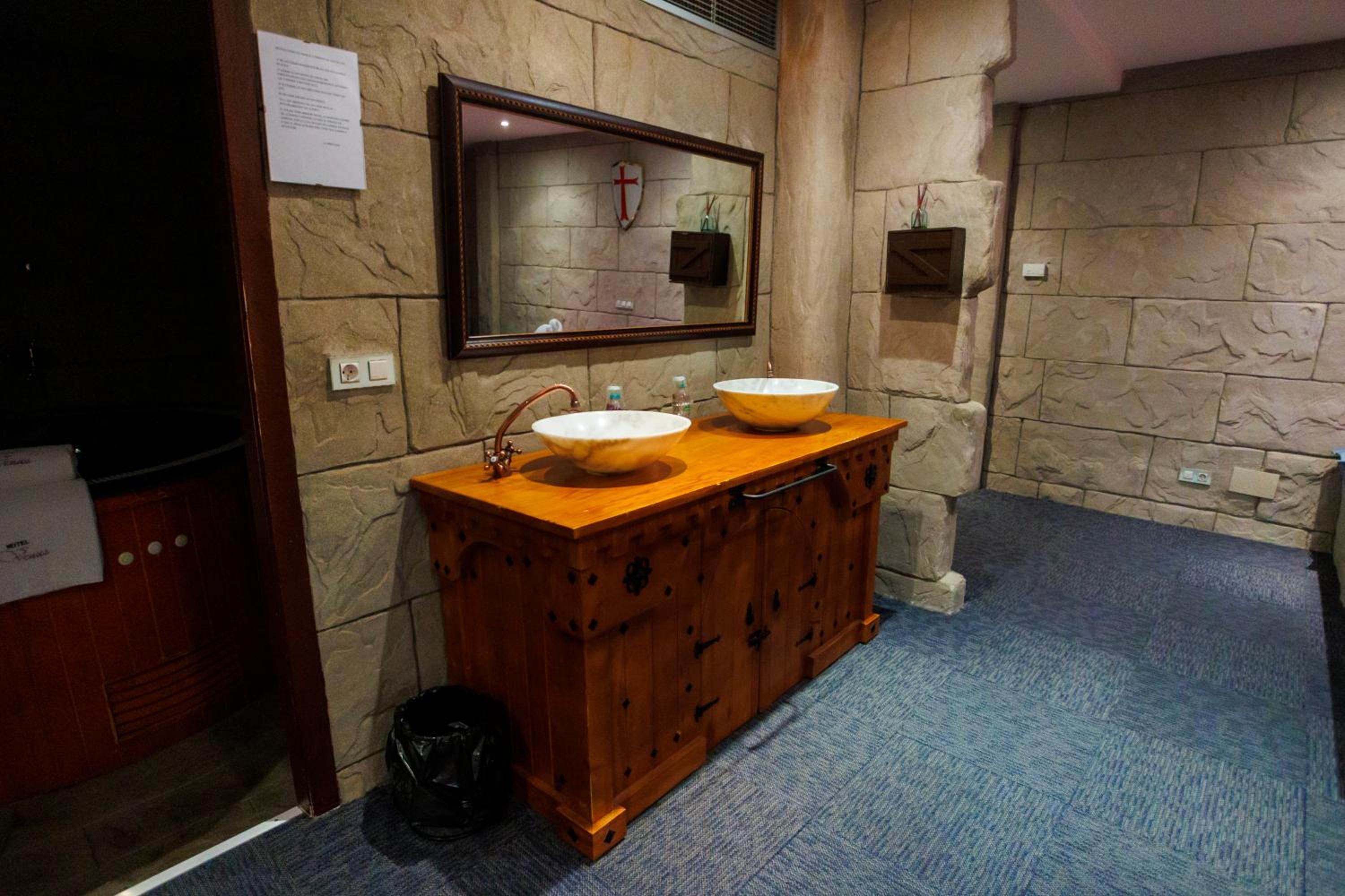 Junior Suite - Photo 12