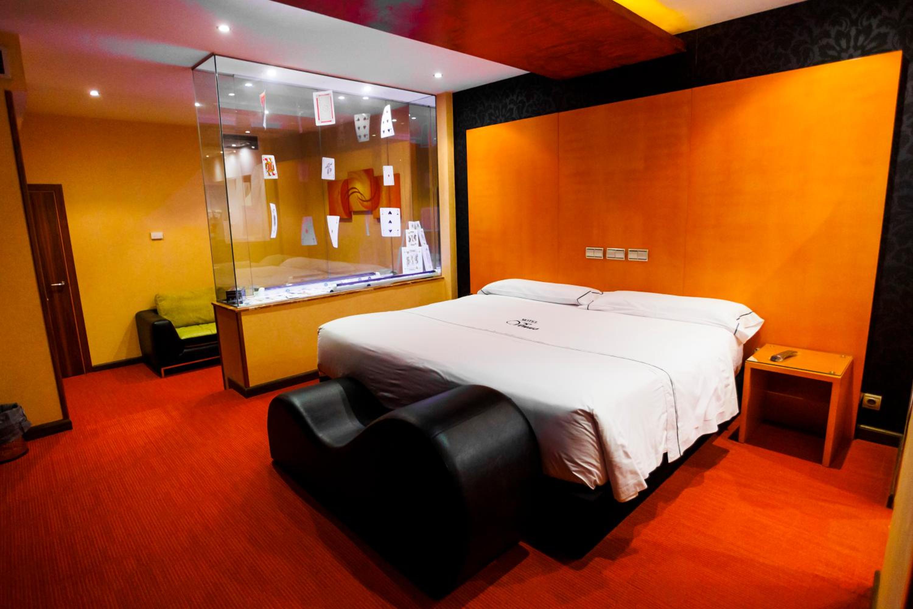 Double Room - Photo 20