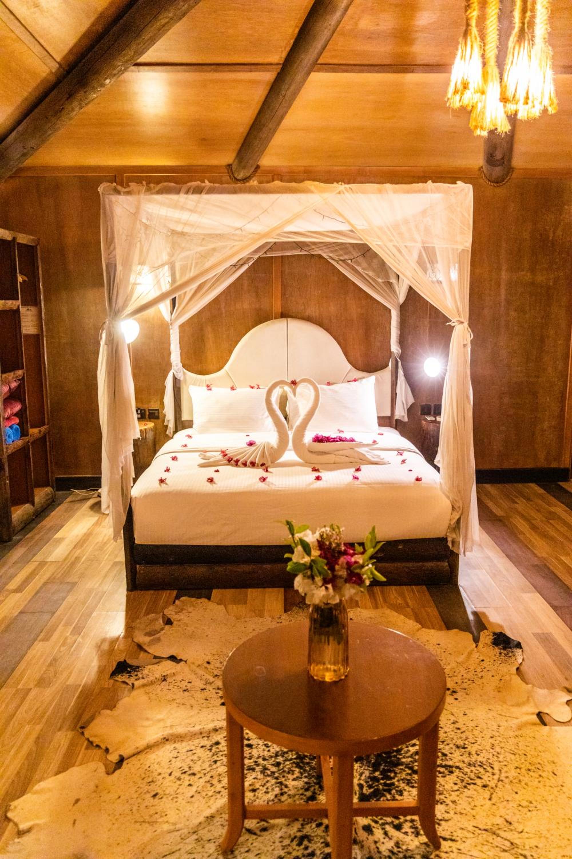 King Bed Bungalow with Ocean View photo 3
