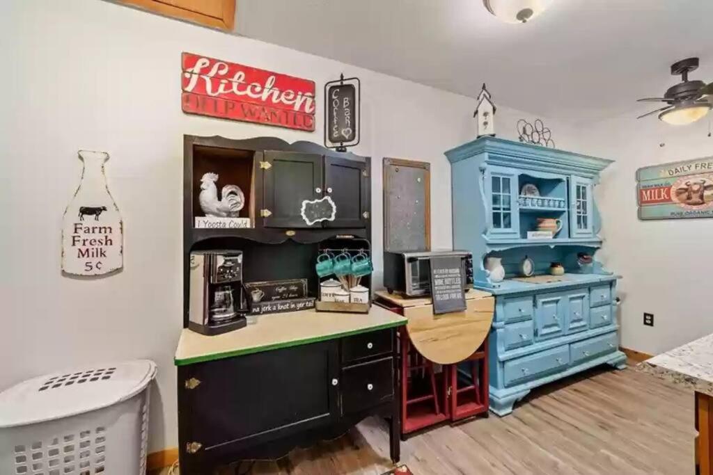 Four-Bedroom House - Photo 2