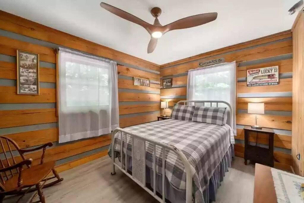 Four-Bedroom House - Photo 3