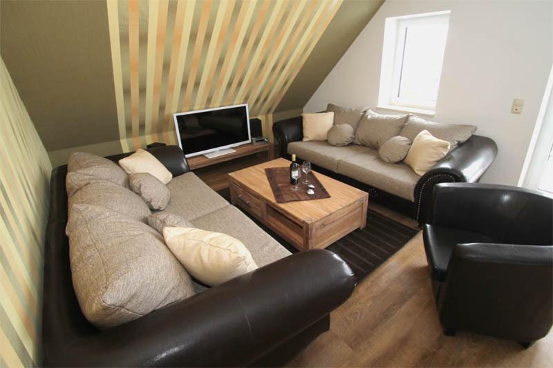 Three-Bedroom Apartment - Nr. 10 photo 1