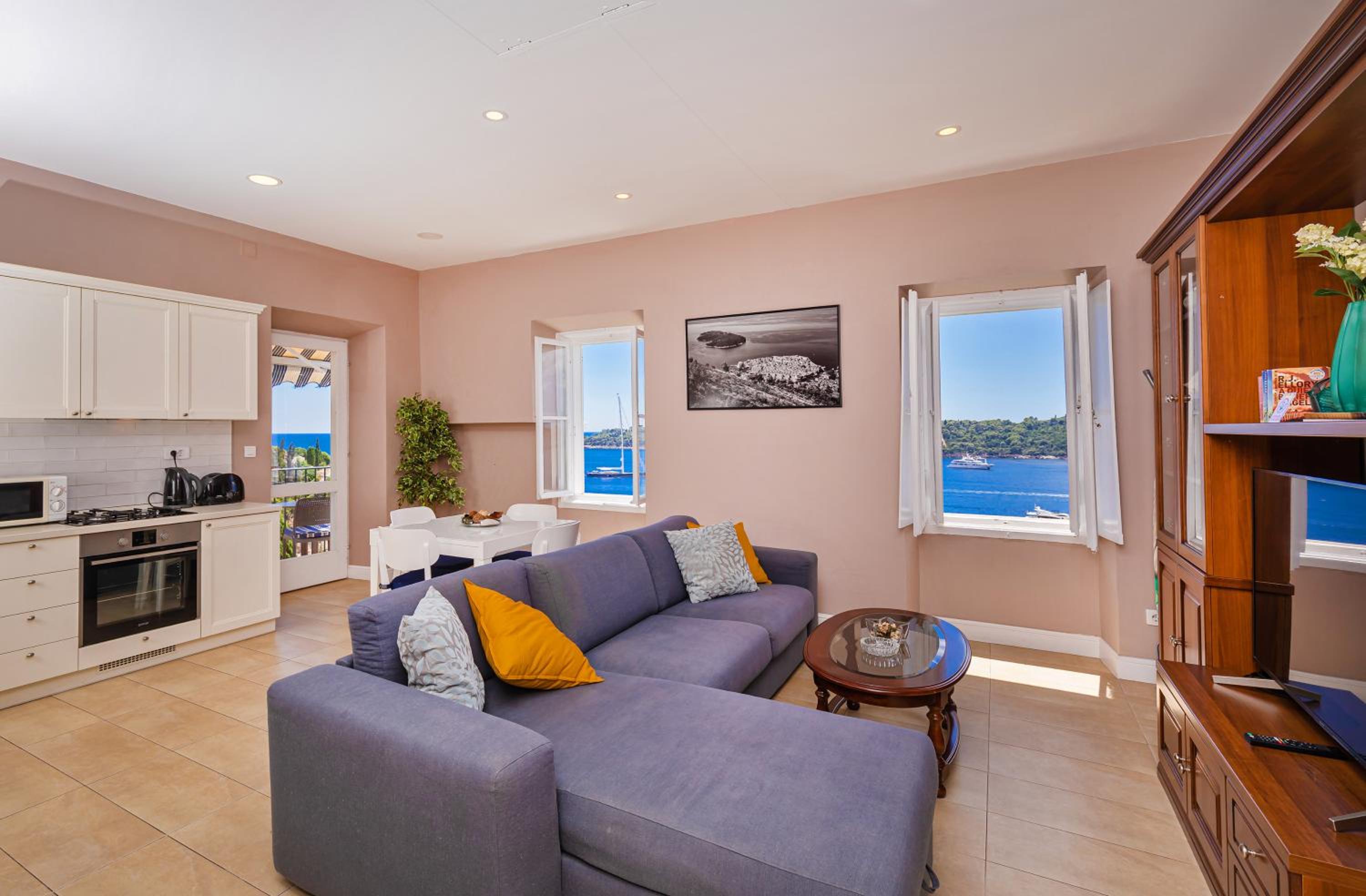 Apartment with Sea View