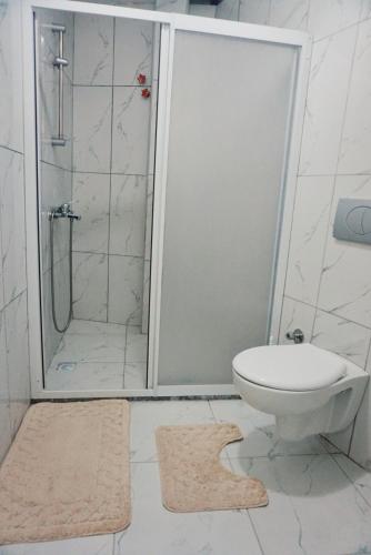 Two-Bedroom House photo 3