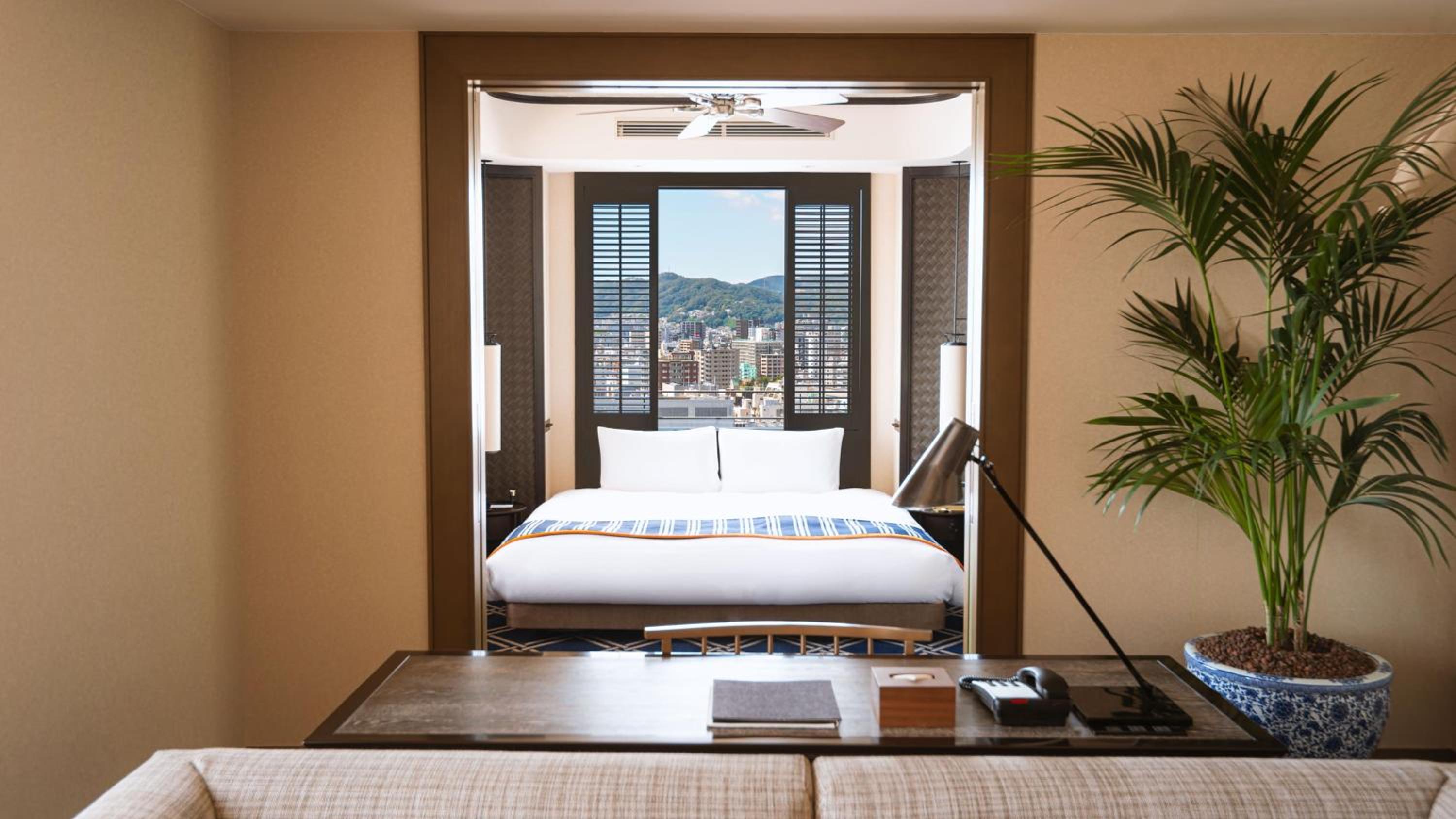 King Junior Suite on Higher Floor with Complimentary Mini-bar - Photo 8