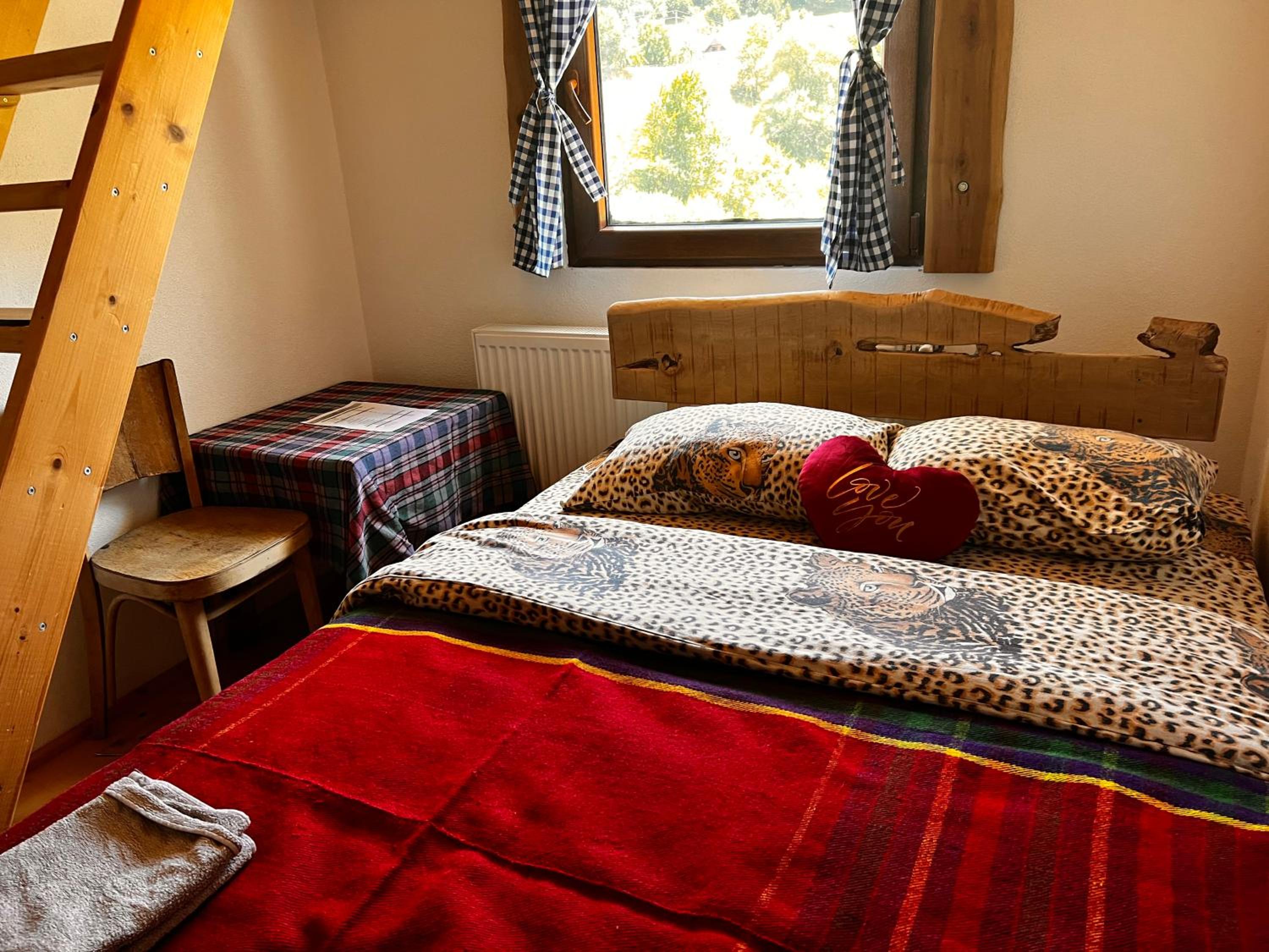 Double Room - Photo 16