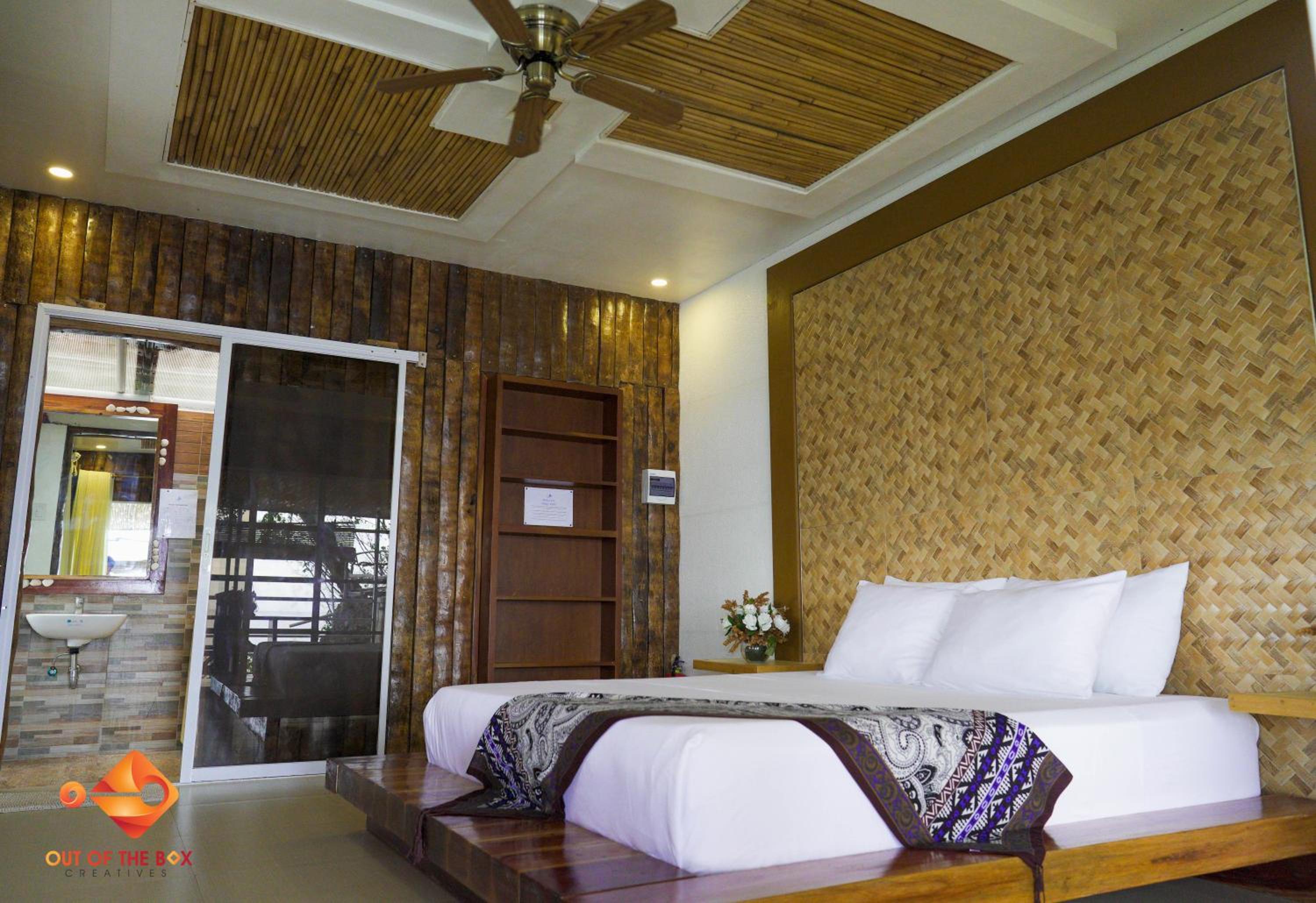 Deluxe Bungalow with Sea View - Photo 6