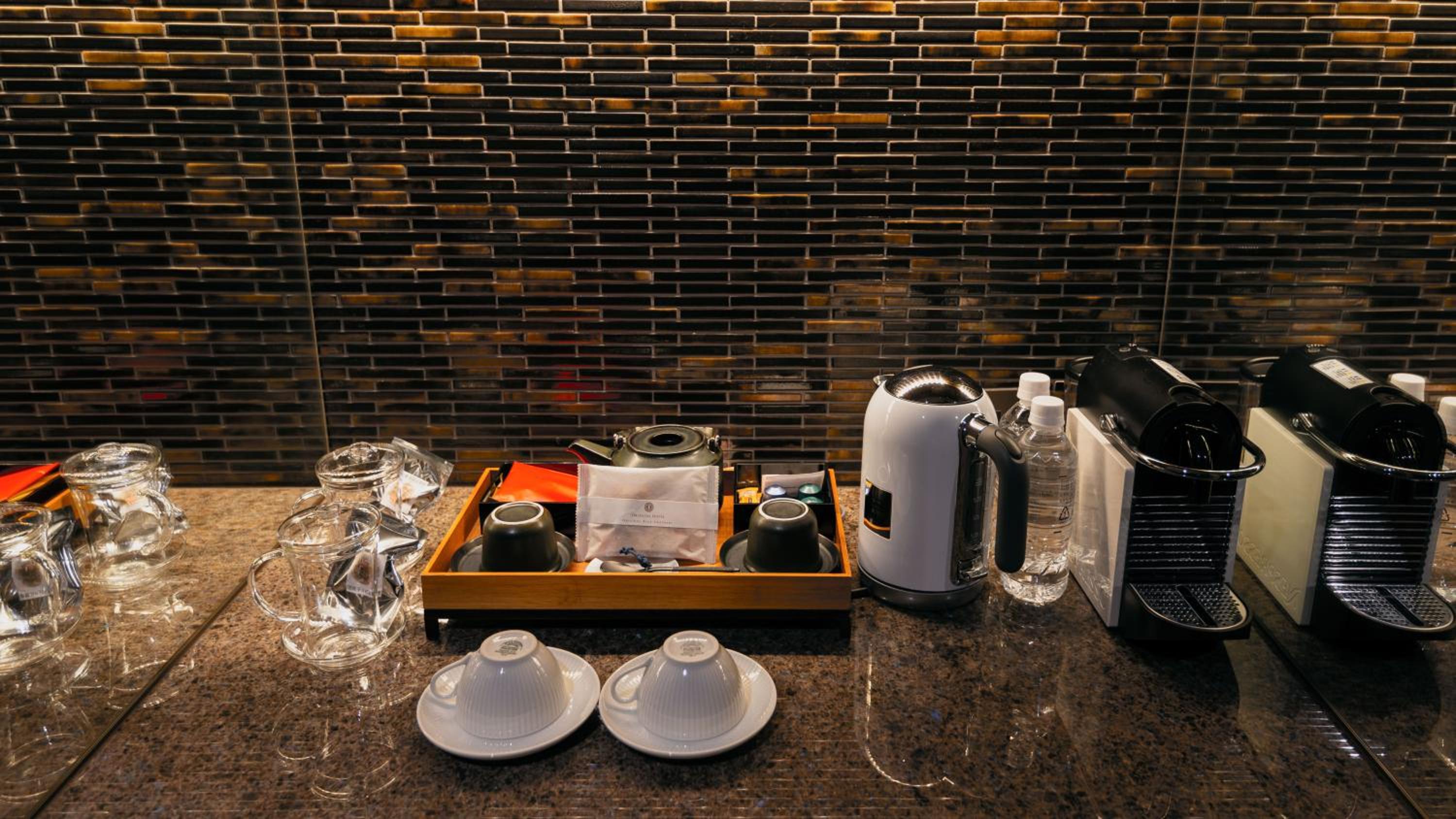 King Suite on Higher Floor with Complimentary Mini-bar - Photo 11