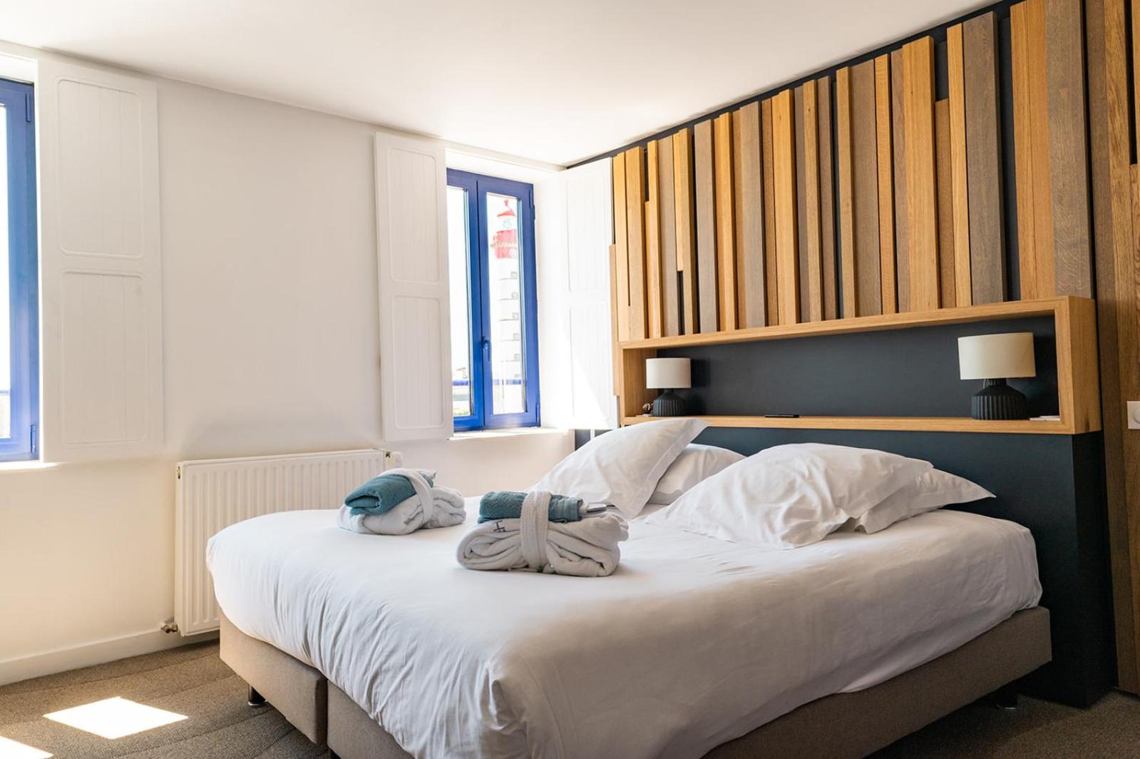 Elegance Double Room with Lighthouse Side photo 2