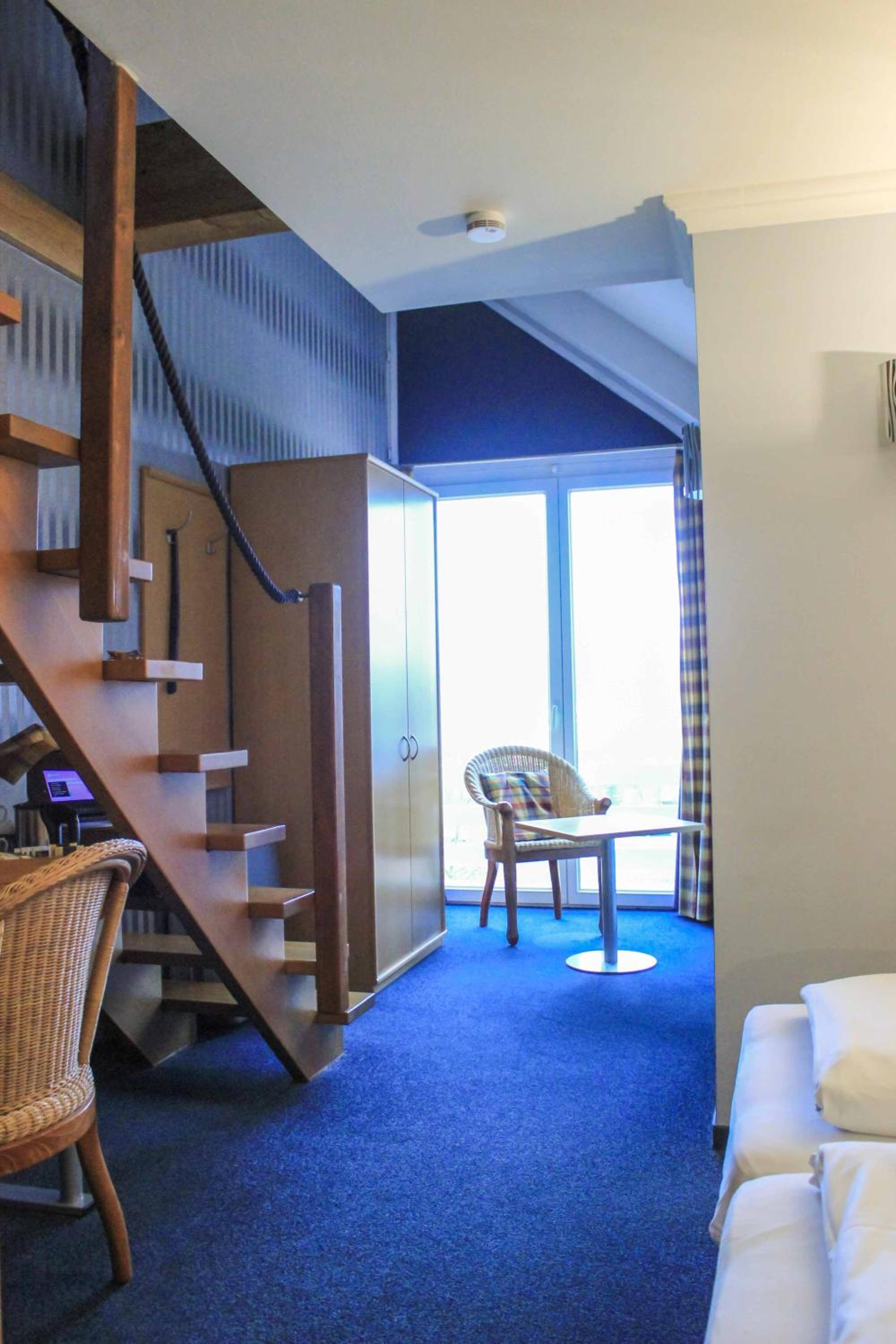 Family Room photo 2