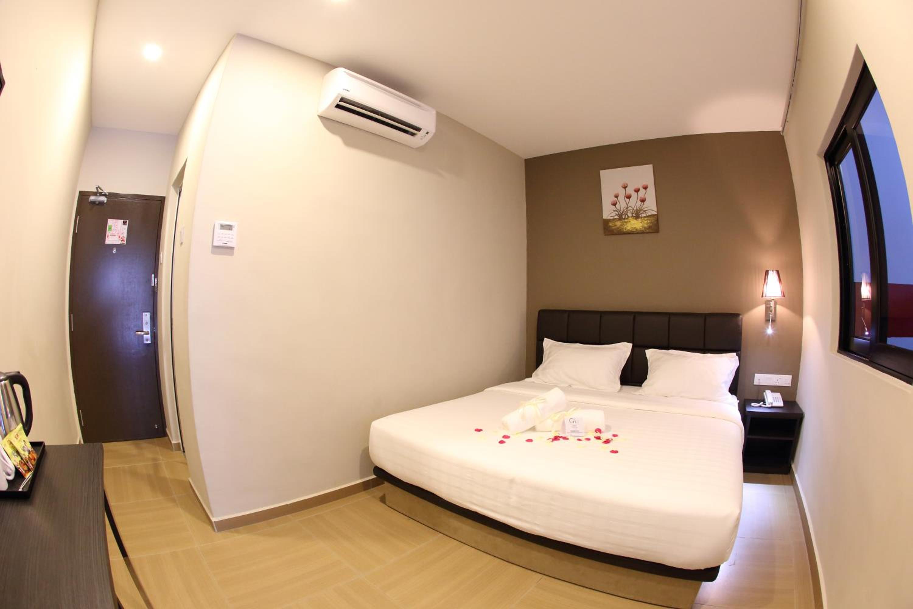 Deluxe Queen Room photo 3