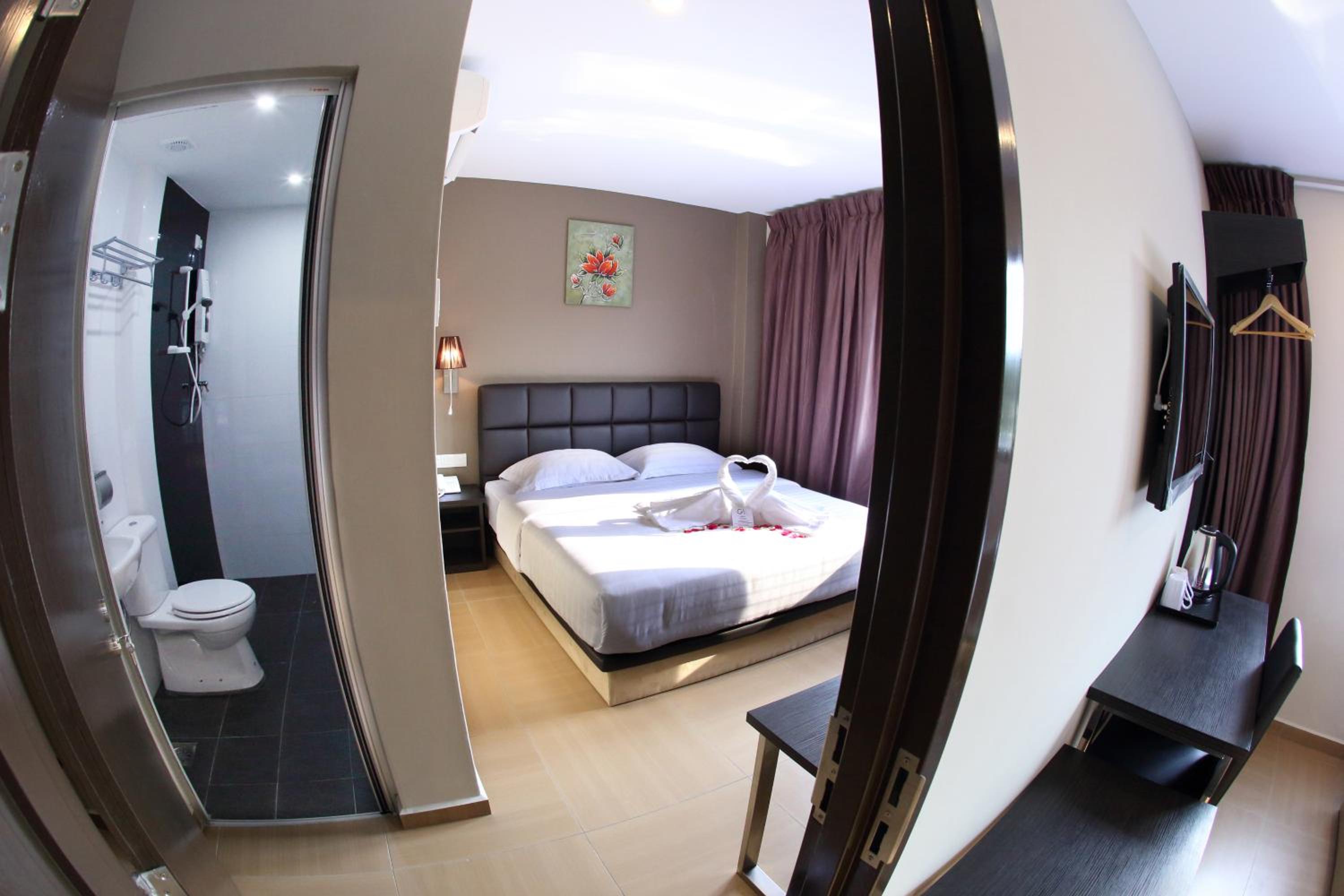 Deluxe King Room photo 3